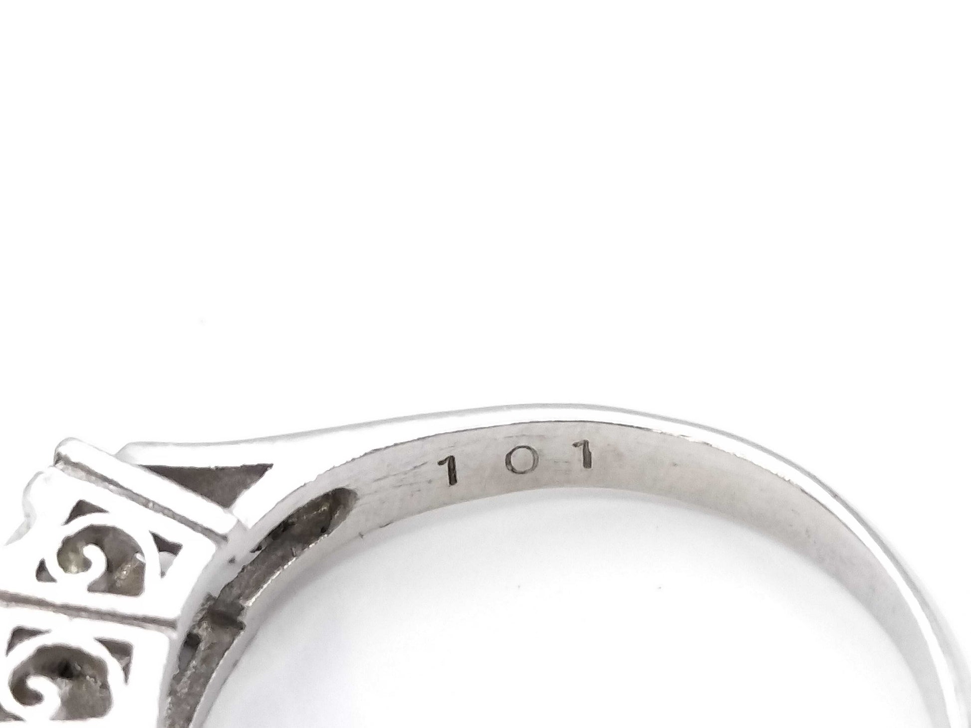 D1.01ct PT850 5.1g Ring