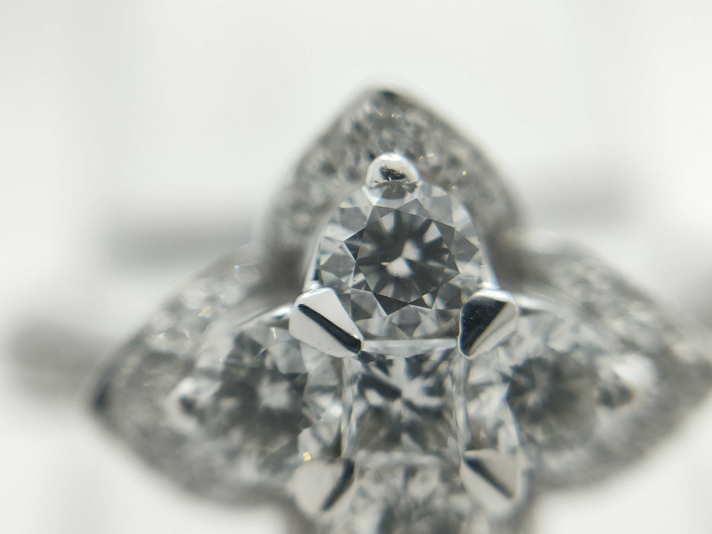 Diamond K18 3.2g Ring