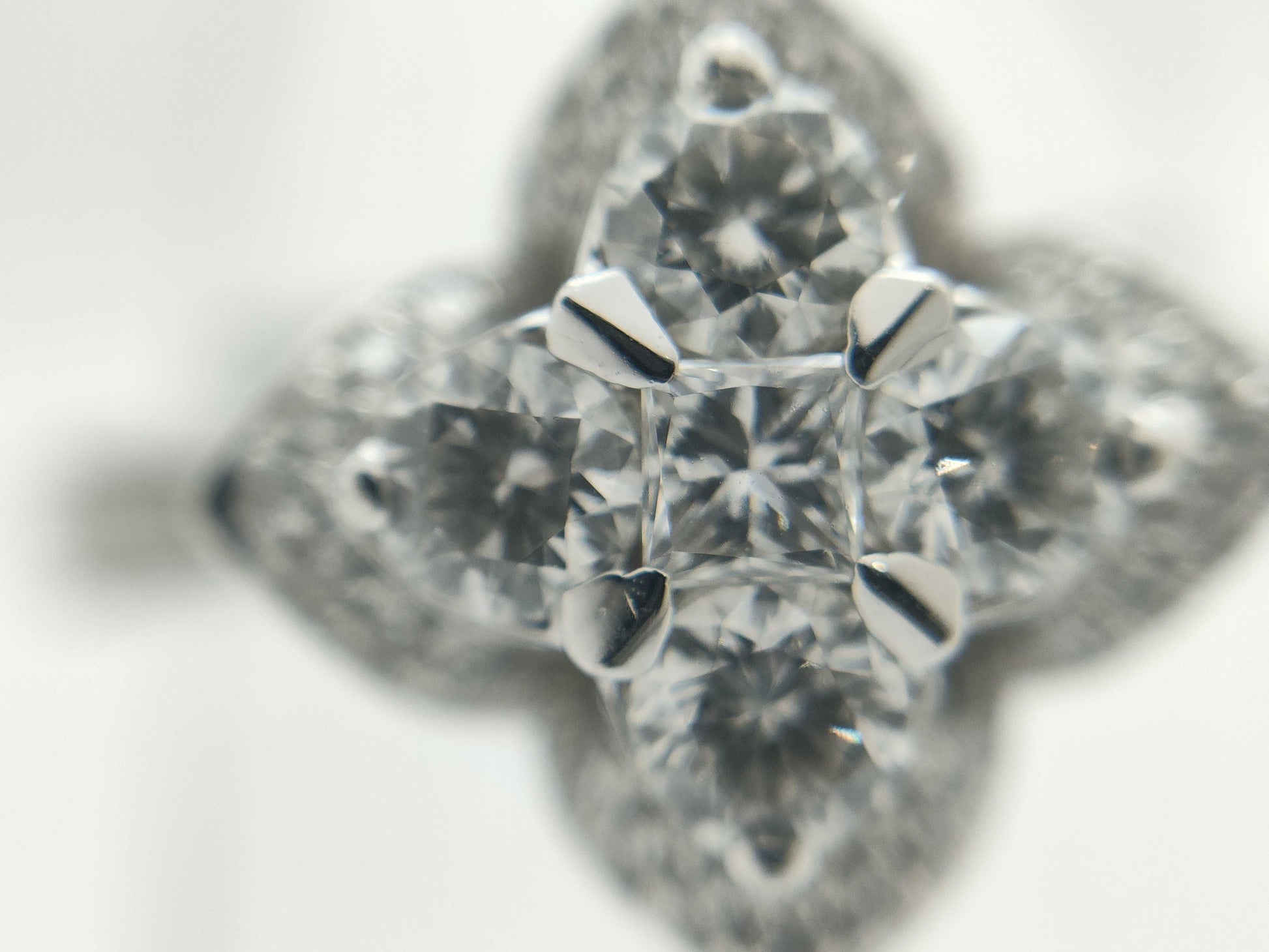 Diamond K18 3.2g Ring