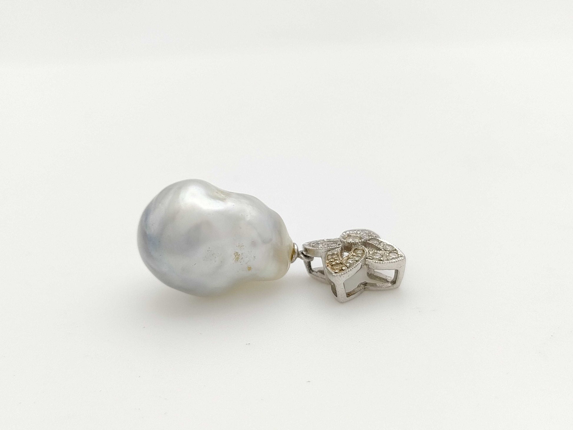 Pearl Diameter Approx. 15.2*21.4mm D0.22ct PT900 9.0g Pendant Top