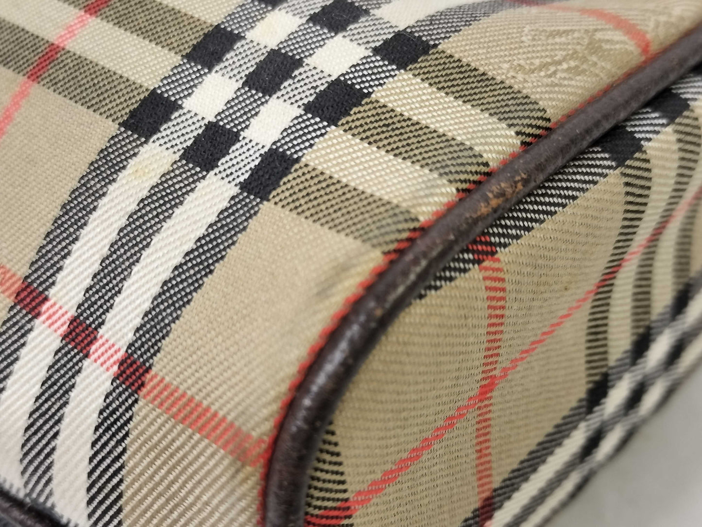 Burberry Nova Check Shadow Horse Clutch Bag/Second Bag