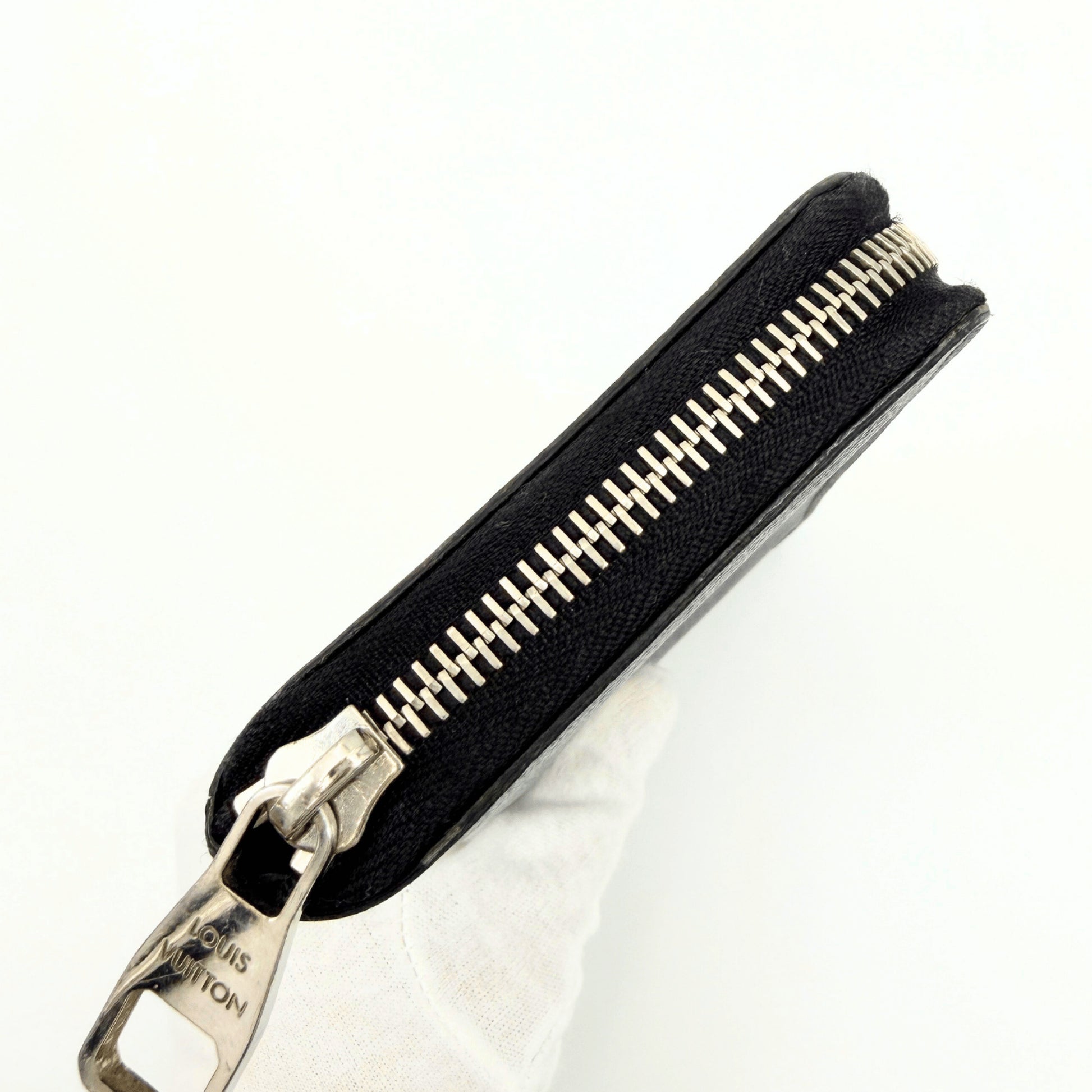 LOUIS VUITTON LOUIS VUITTON Louis Vuitton Damier Graffit Zippy Vertical N63095 Wallet Wallet