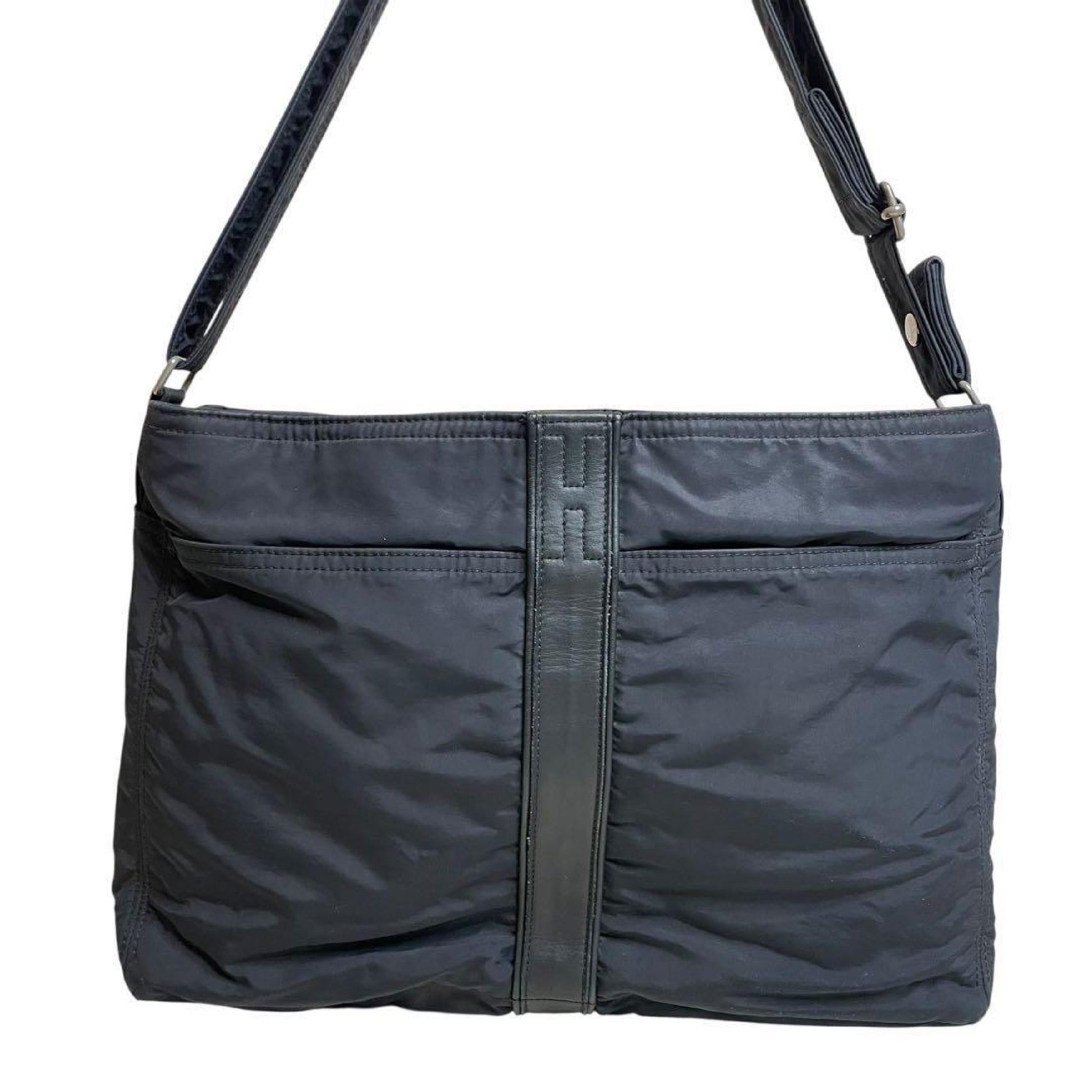 HERMES Acapulco Basas MM Black Shoulder Bag