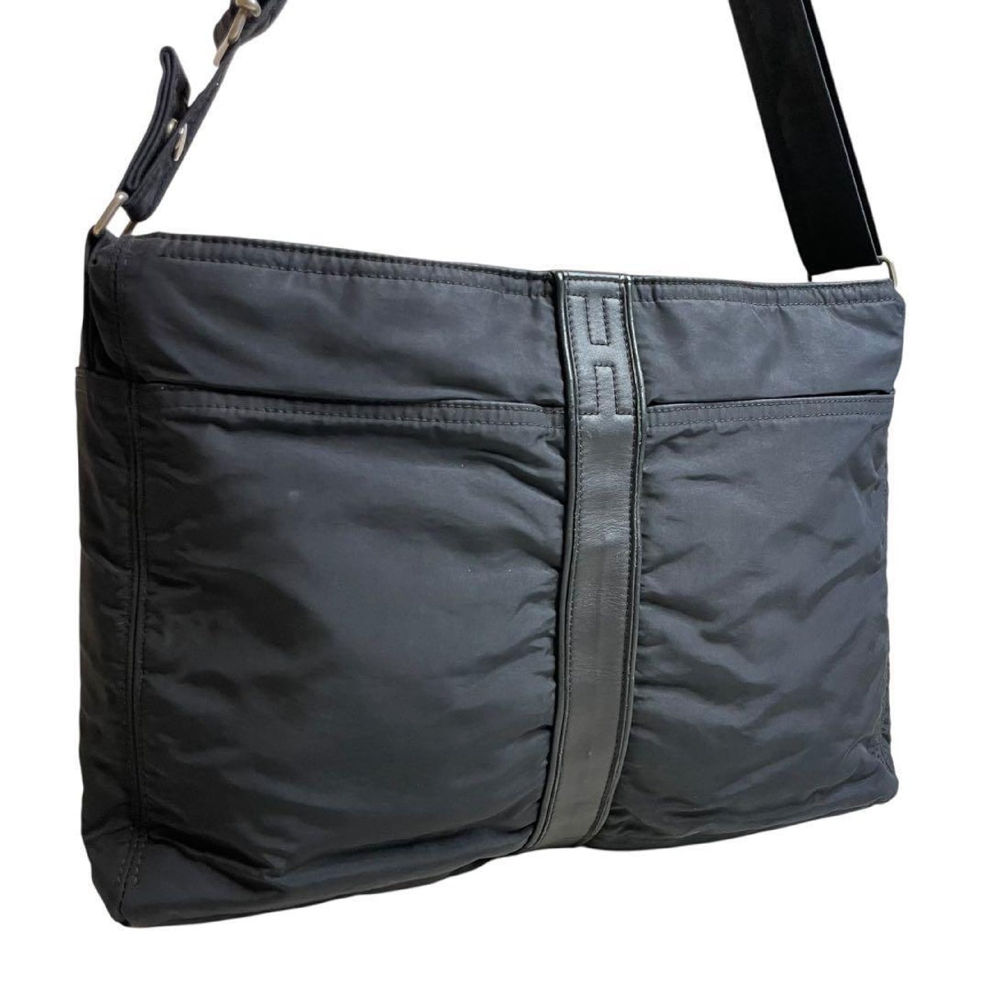 HERMES Acapulco Basas MM Black Shoulder Bag