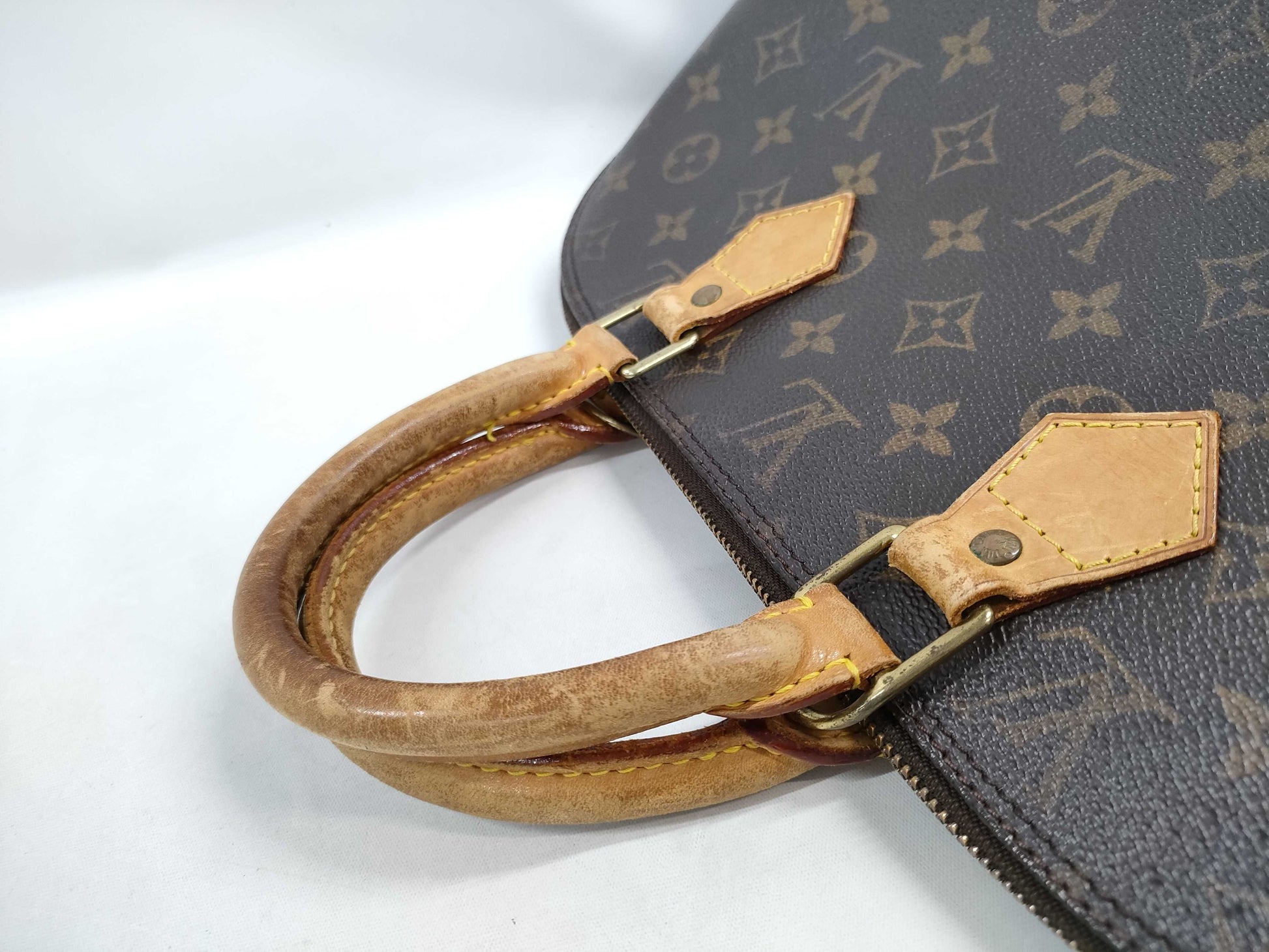 LOUIS VUITTON Monogram Alma Boston Bag with Strap BA0958