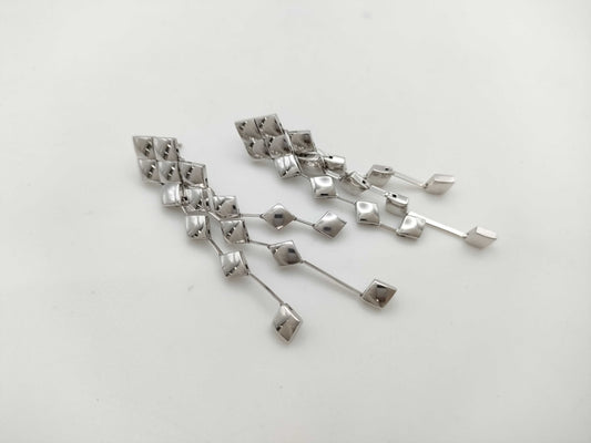 CHANEL Matlasse WG 750 22.6g Earrings