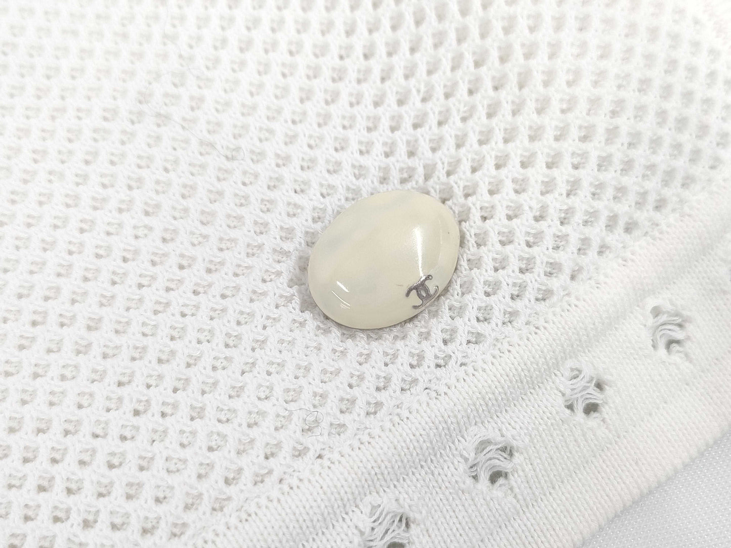 CHANEL White 12A Vest