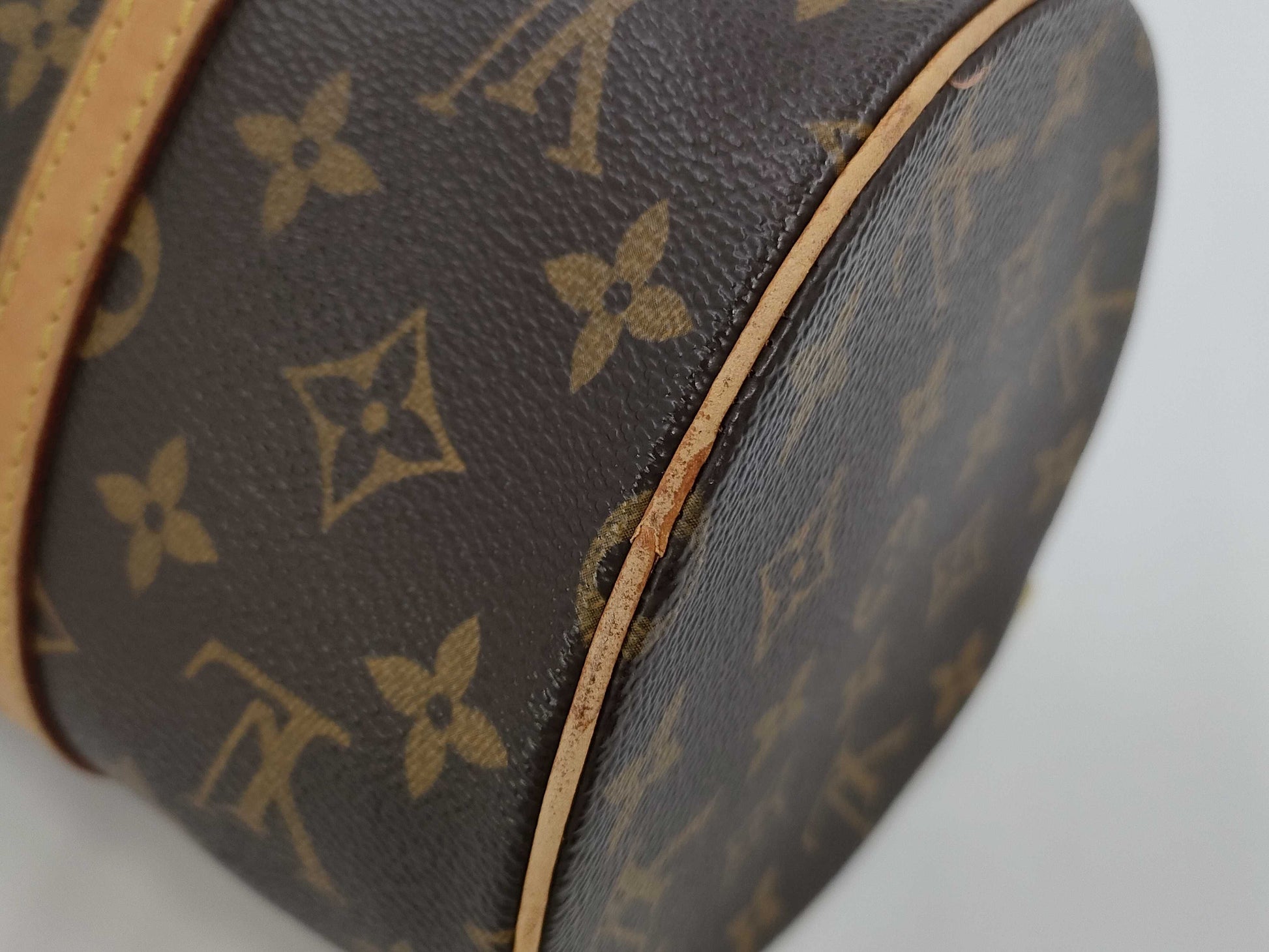 LOUIS VUITTON Papillon 30 Handbag with Pouch