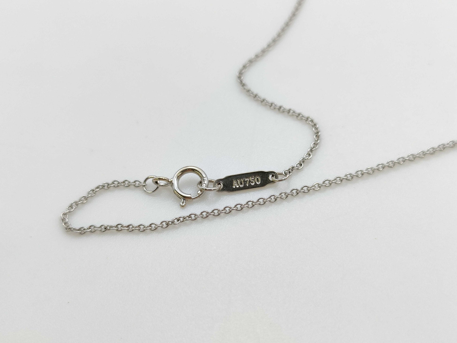 Tiffany&Co. Daisy Flower Diamond WG AU750 2.0g Necklace
