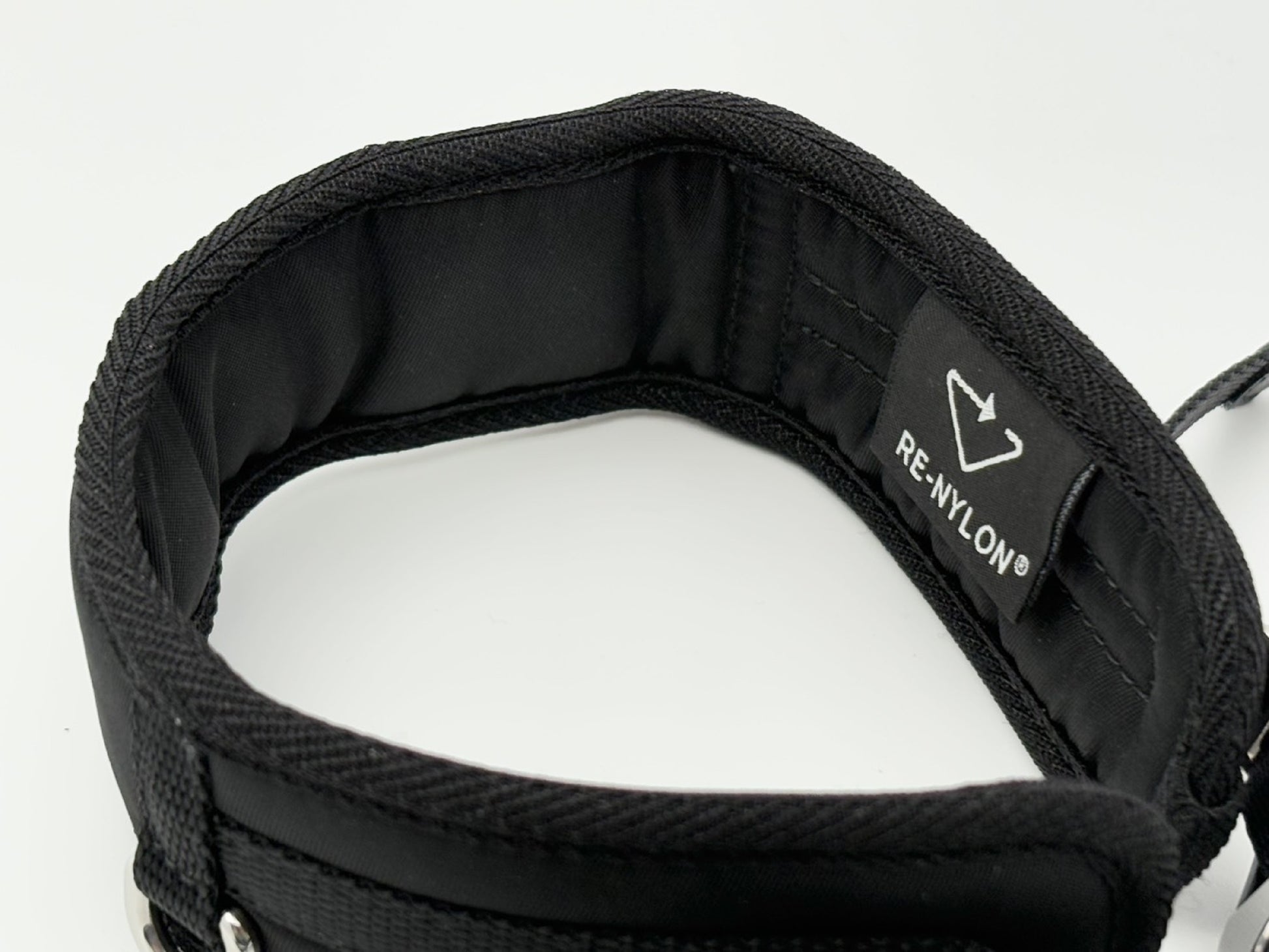 PRADA Prada 2YC016 Re-Nylon Pet Color Triangle Logo Triangle Plate Nylon Collar #M Pet Supplies NERO Black Current Product Other Accessories