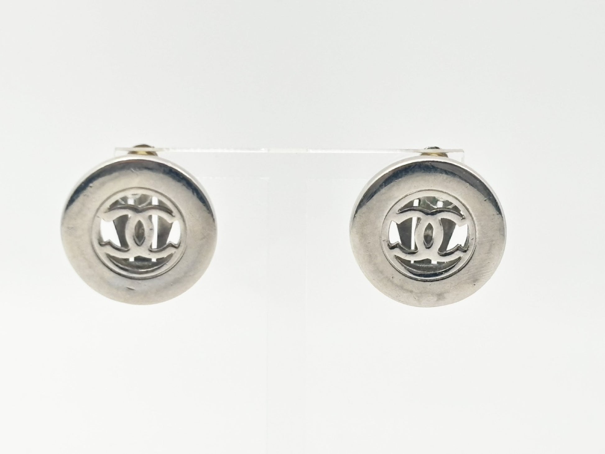 CHANEL Coco Mark Round Circle 97A Silver Earrings