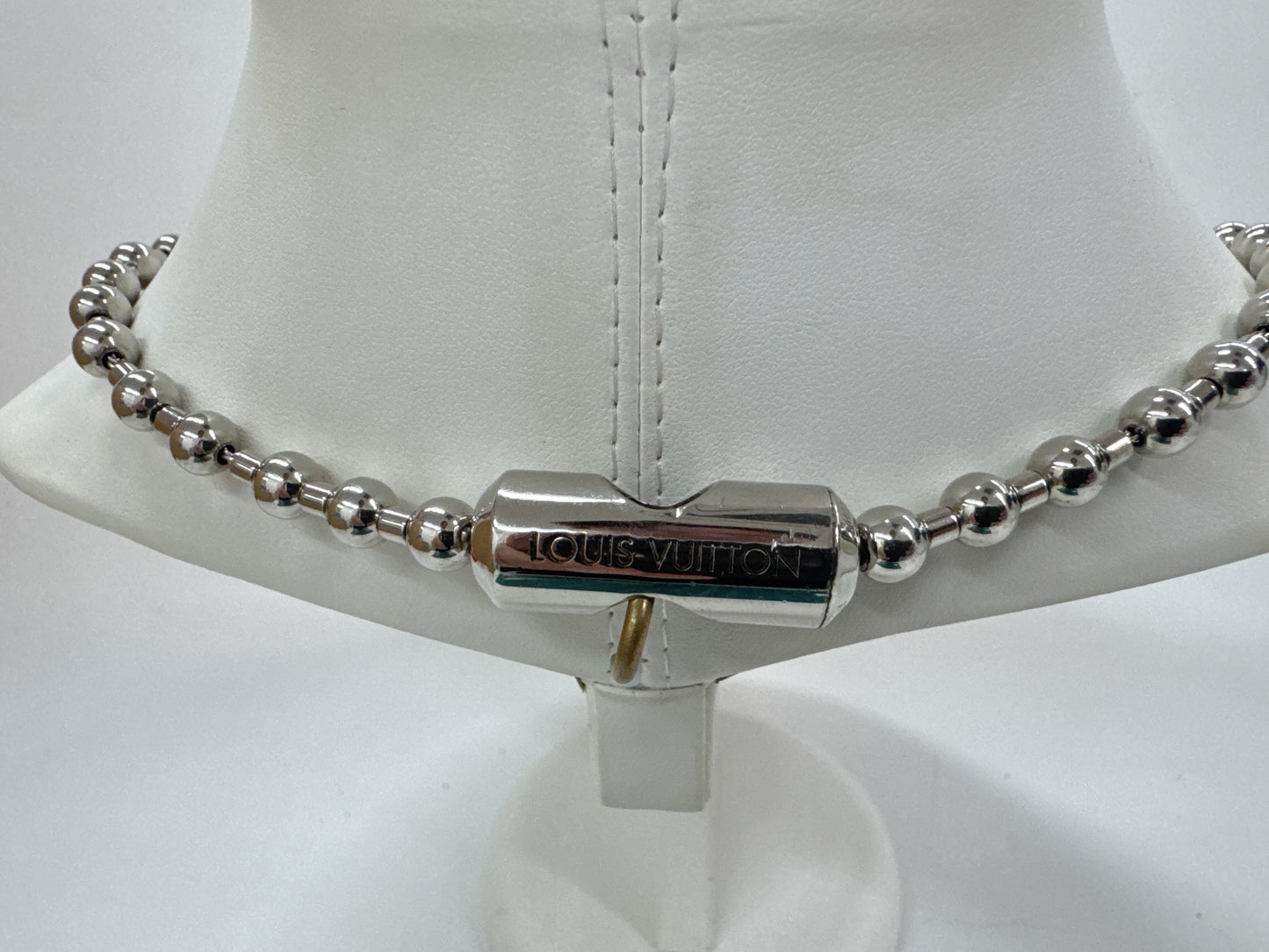 LOUIS VUITTON Vuitton Coreyer Escalator Ball Chain Silver Necklace