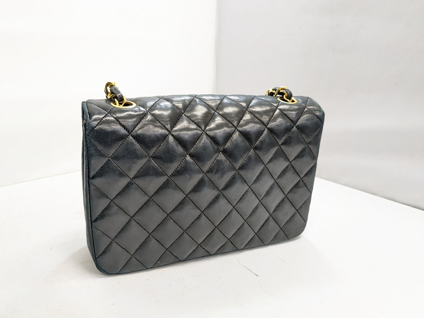 CHANEL Lam Matlasse Single 0858583 Seal Galler Shoulder Bag