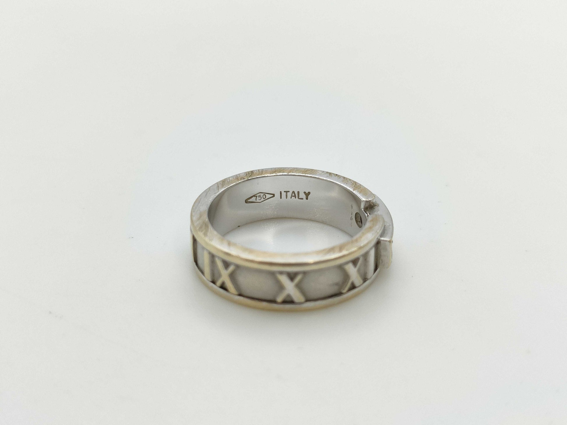 Tiffany & Co. Atlas 3PD WG 750 7.1g Ring