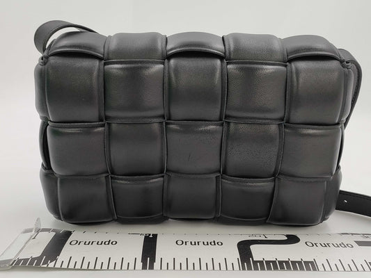 BOTTEGA VENETA Cassette Bag Black Shoulder Bag