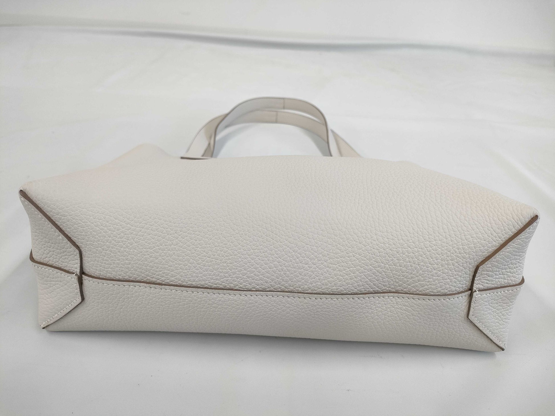 HERMES Cabaselier 31K Engraved Tote Bag