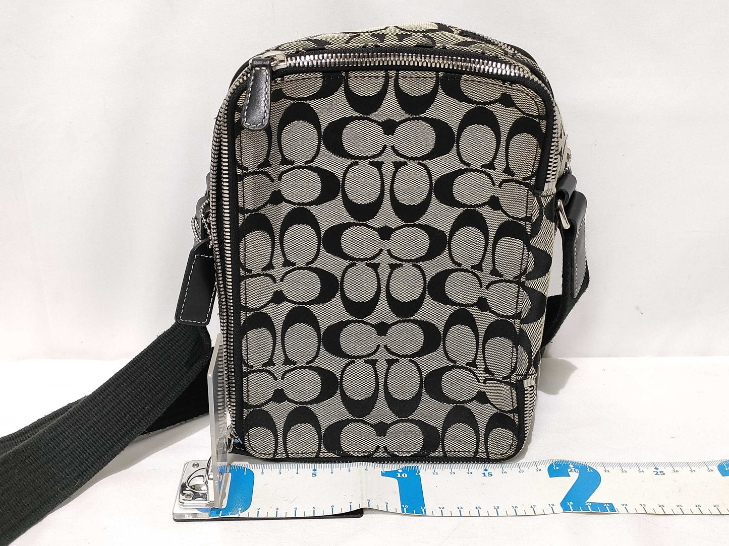 COACH 4-point summary handbag