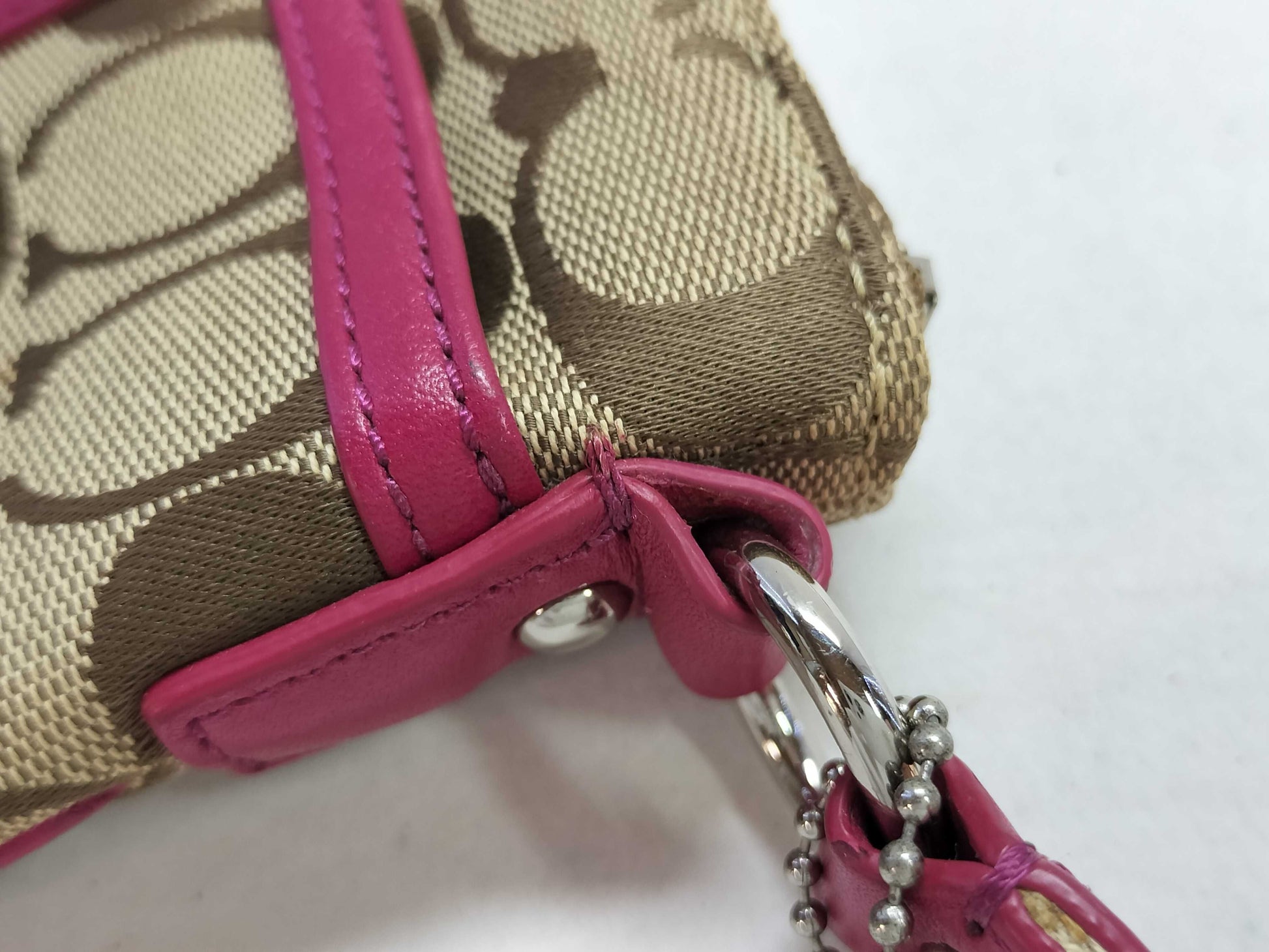 COACH Signature COCAH Coach Signature Canvas Shoulder Bag Pink 43976 Shoulder Bag