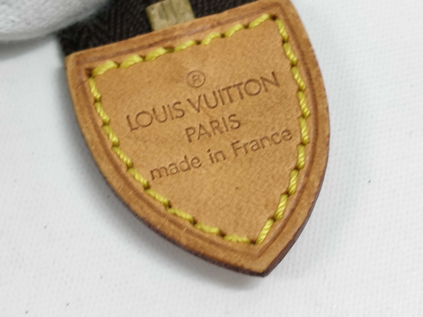LOUIS VUITTON Vuitton Monogram Poche Tweet 19 Pouch
