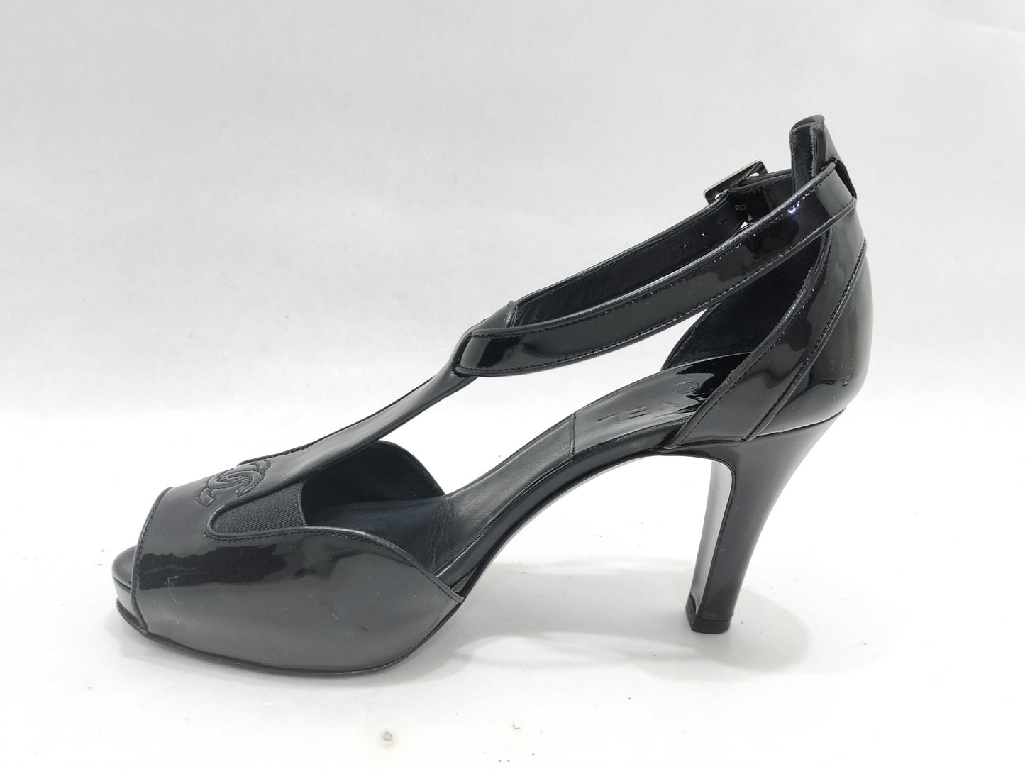 CHANEL Patent Leather Pumps Black Pumps