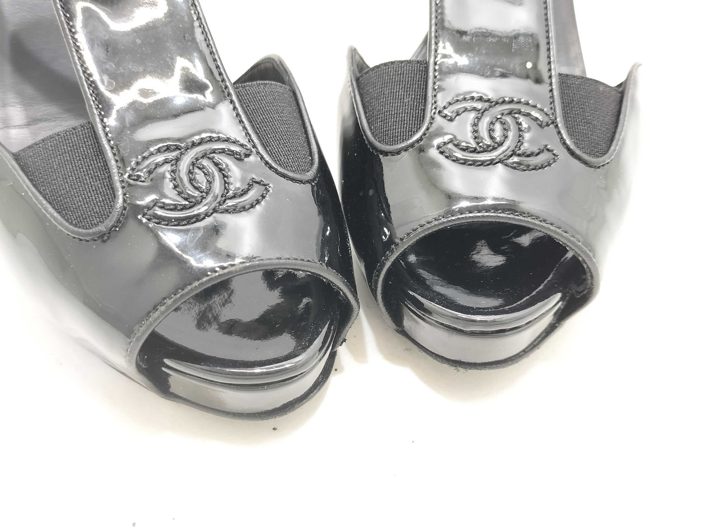 CHANEL Patent Leather Pumps Black Pumps