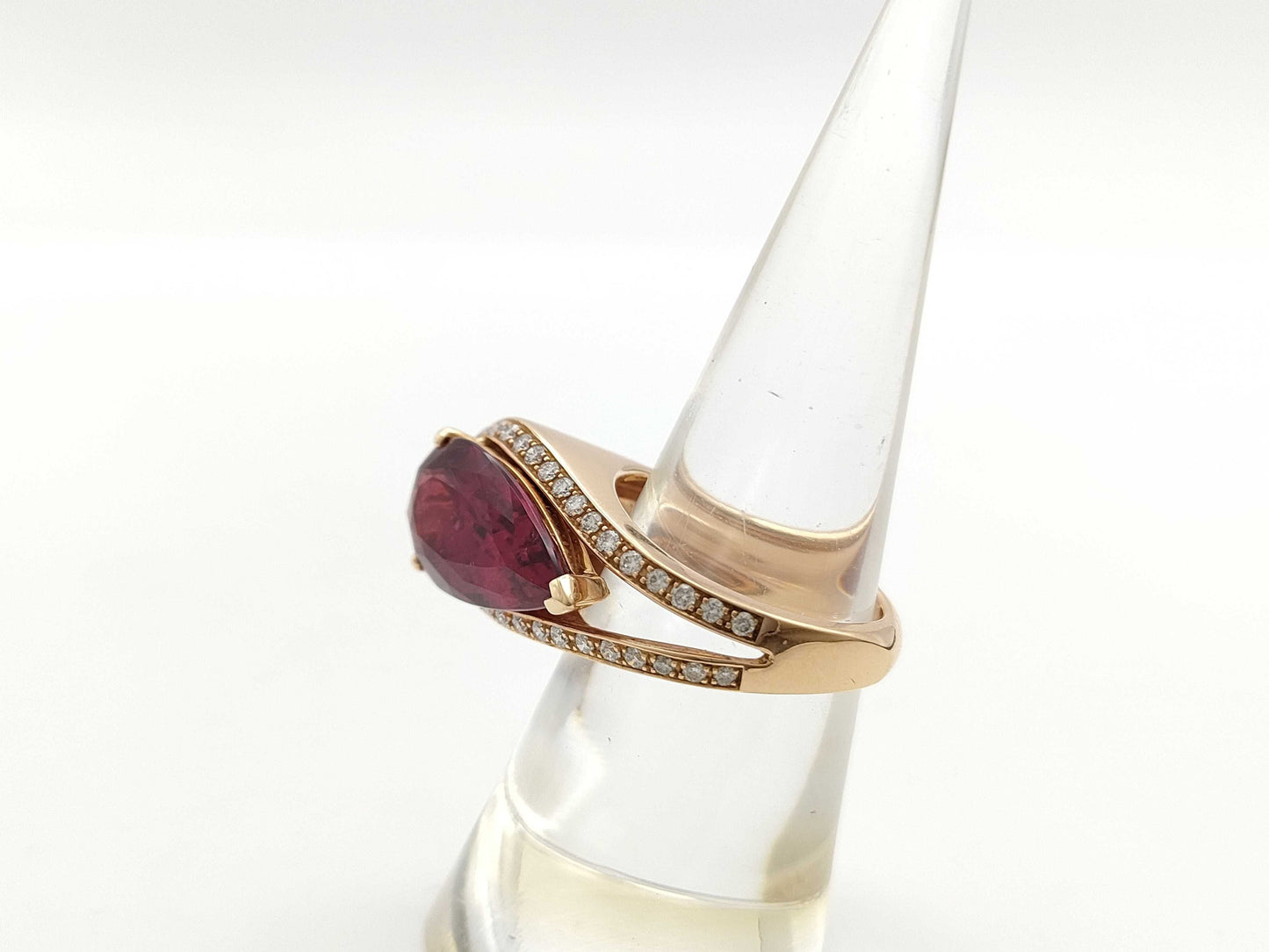 TL5.56ct D0.50ct K18 11.2g Ring