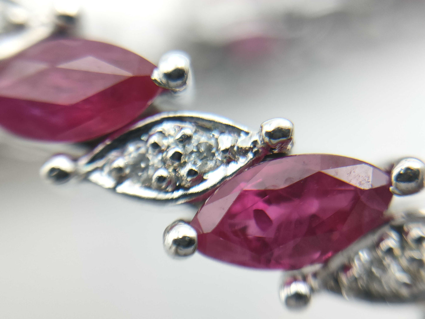 R6.85ct D0.34ct 750 14.4g Bracelet Bangle