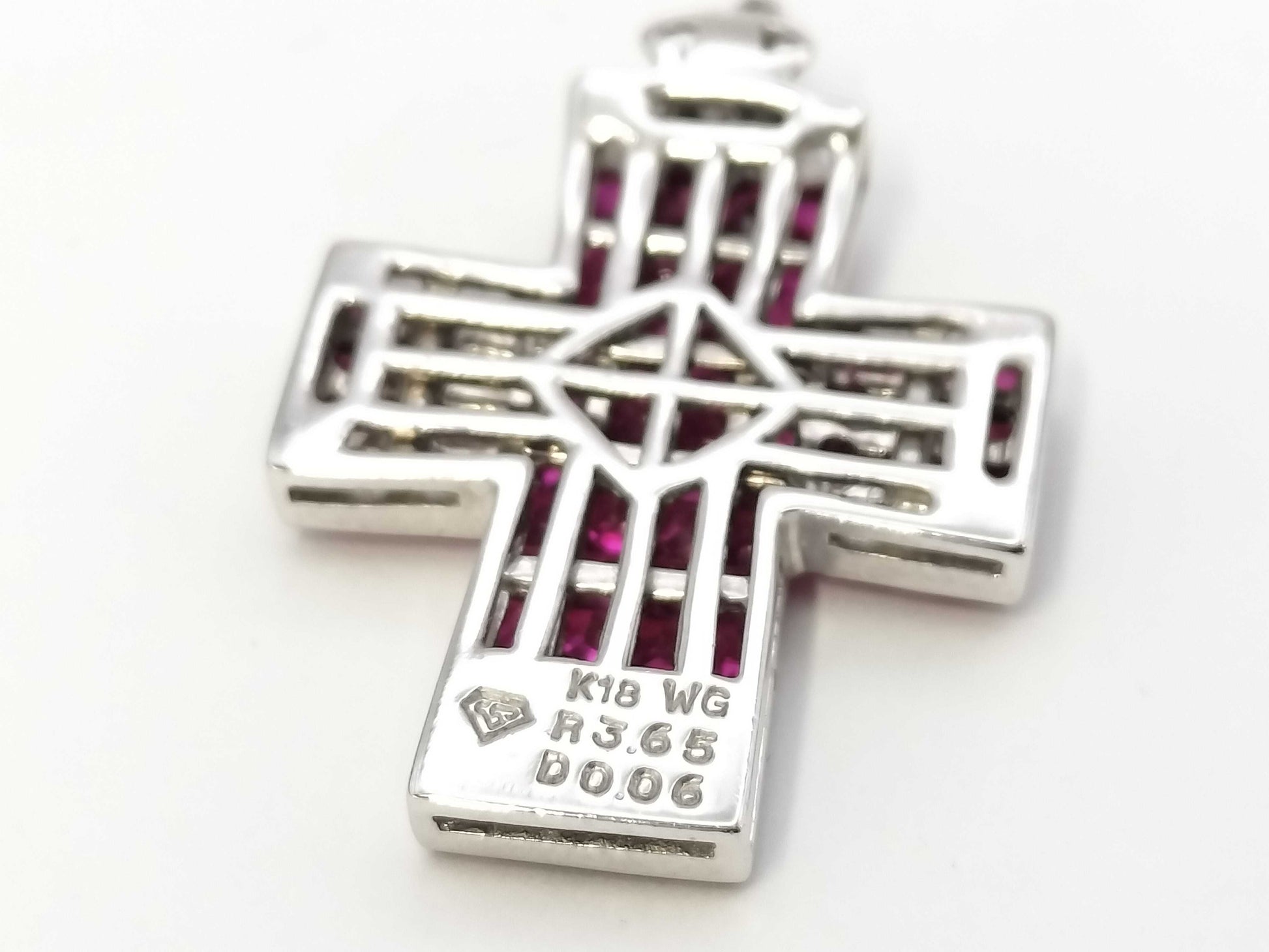Cloth R3.65ct D0.06ct K18WG 4.8g Pendant Top