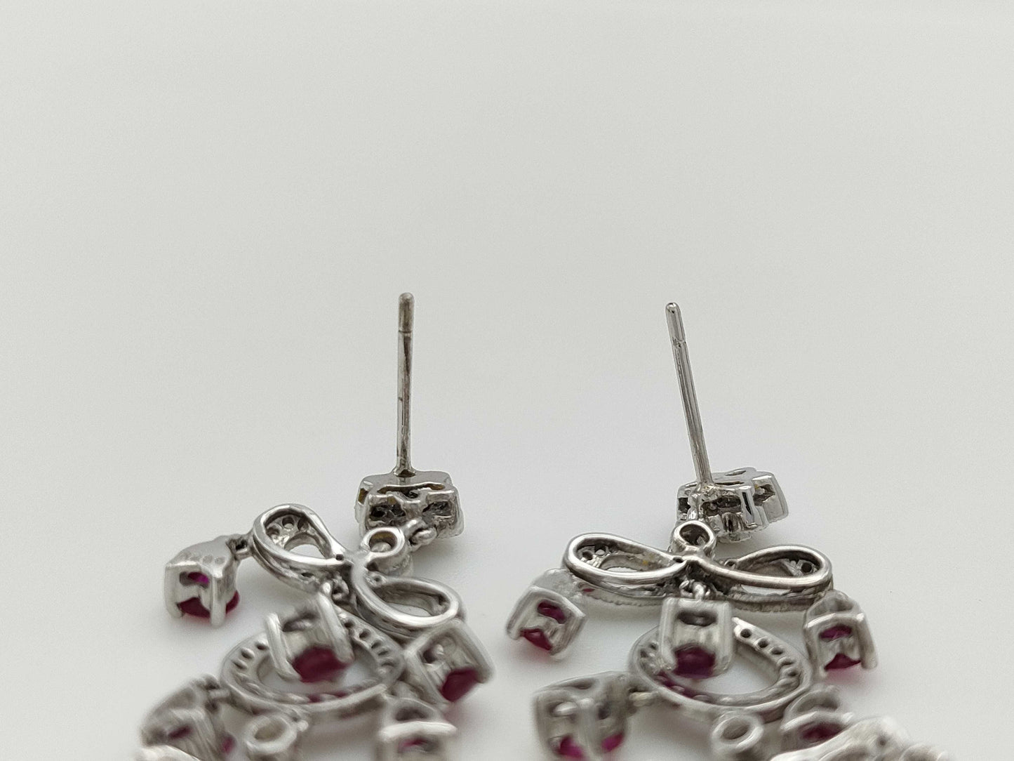R2.86ct D0.67ct K18WG 9.6g Earrings