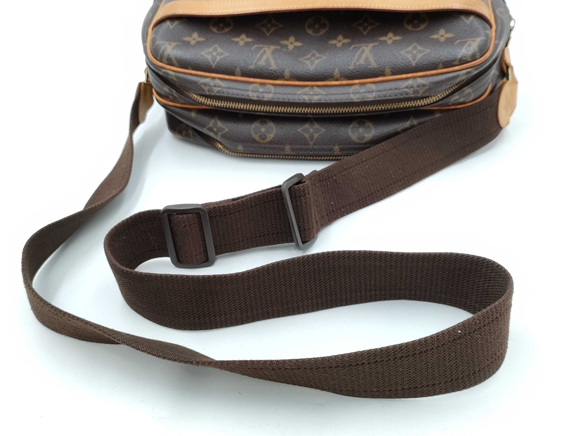 LOUIS VUITTON Louis Vuitton Reporter Shoulder Bag