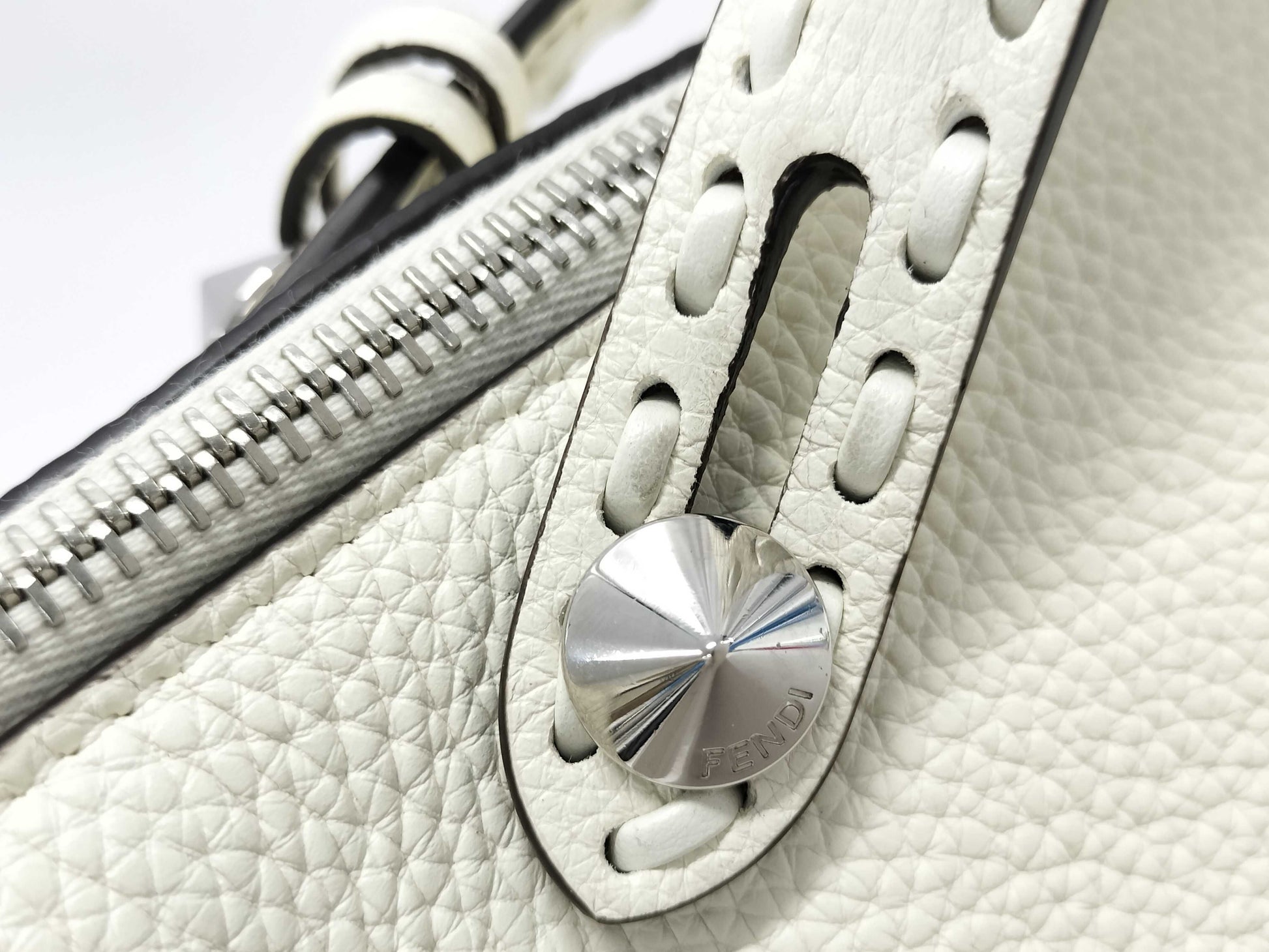 FENDI FENDI Celeria by The Way 2WAY Medium White Tobag