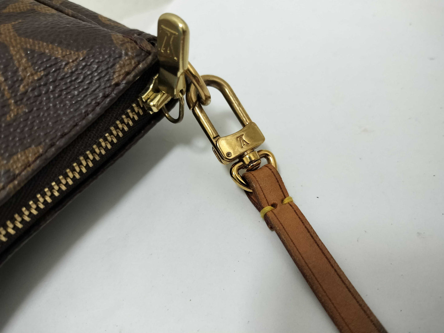 LOUIS VUITTON Monogram Accessory Pouch