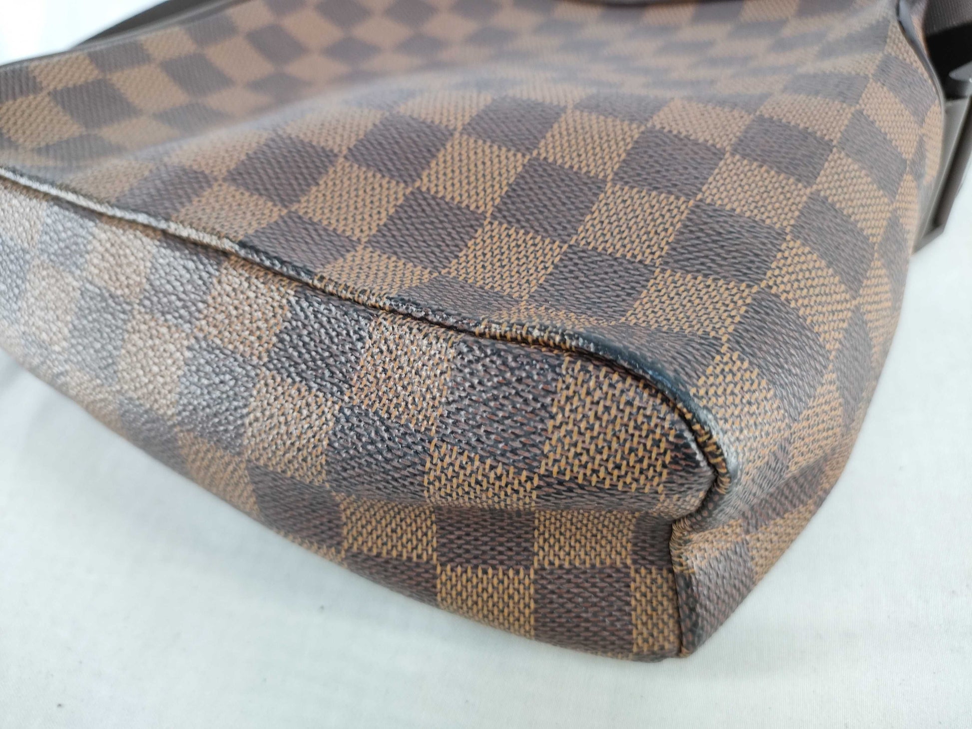 LOUIS VUITTON Damier Olaf PM Shoulder Bag