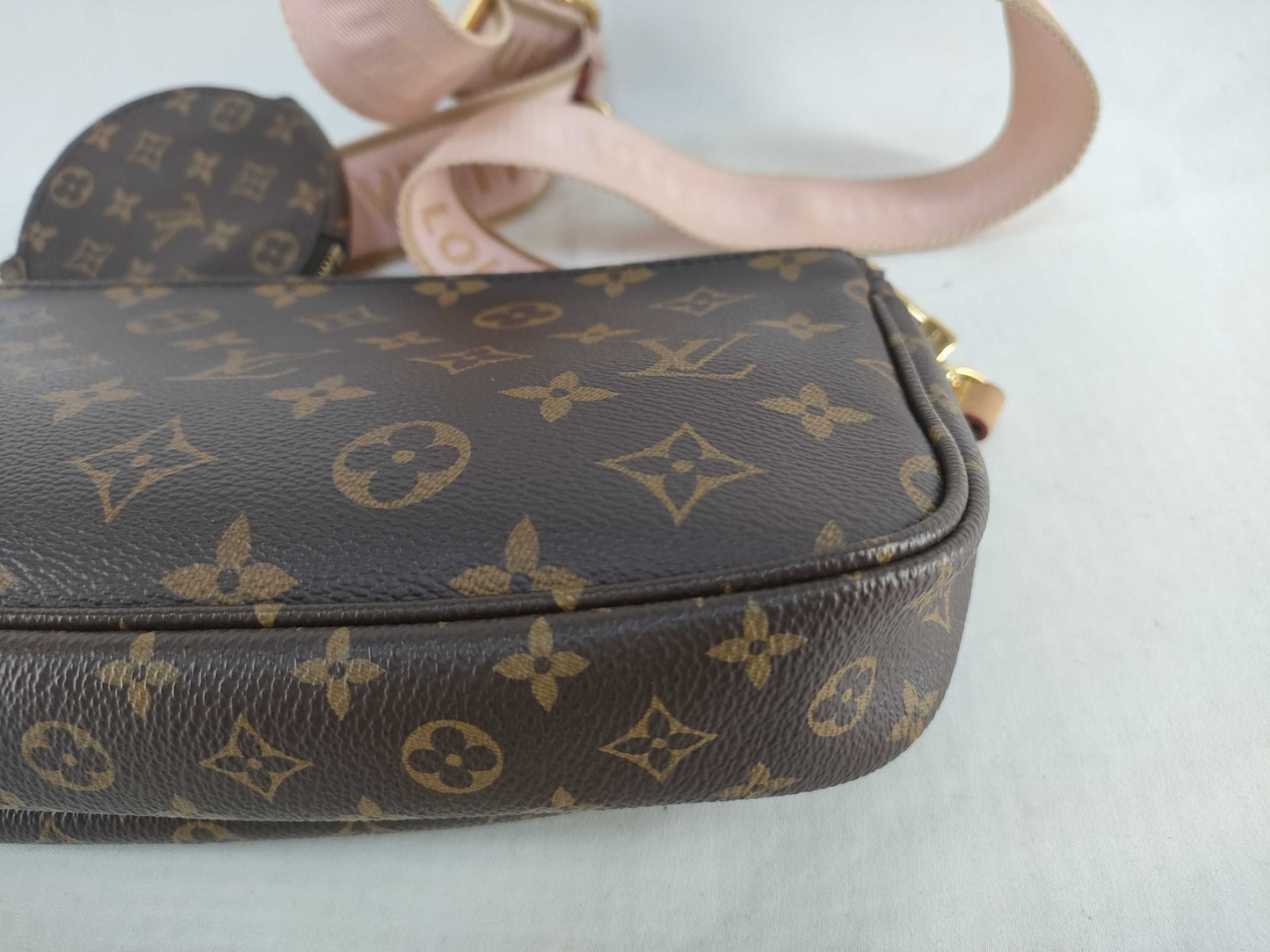LOUIS VUITTON Monogram Louis Vuitton Monogram Multi Pochette Accessoires Pouch