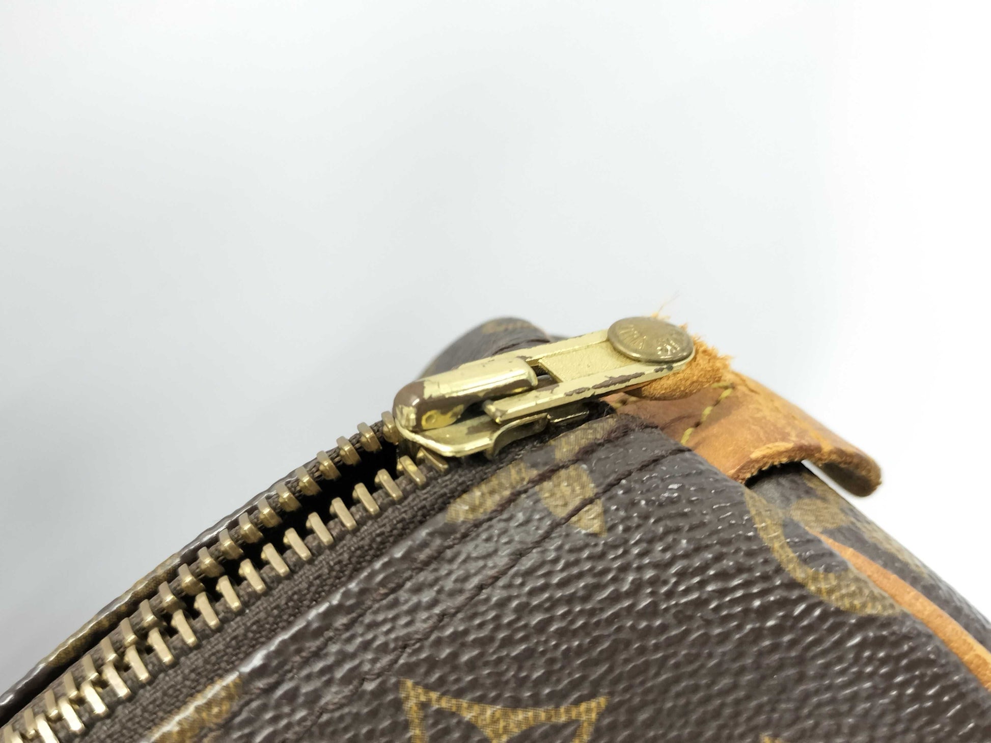 LOUIS VUITTON Louis Vuitton Monogram Speedy 30 Handbag