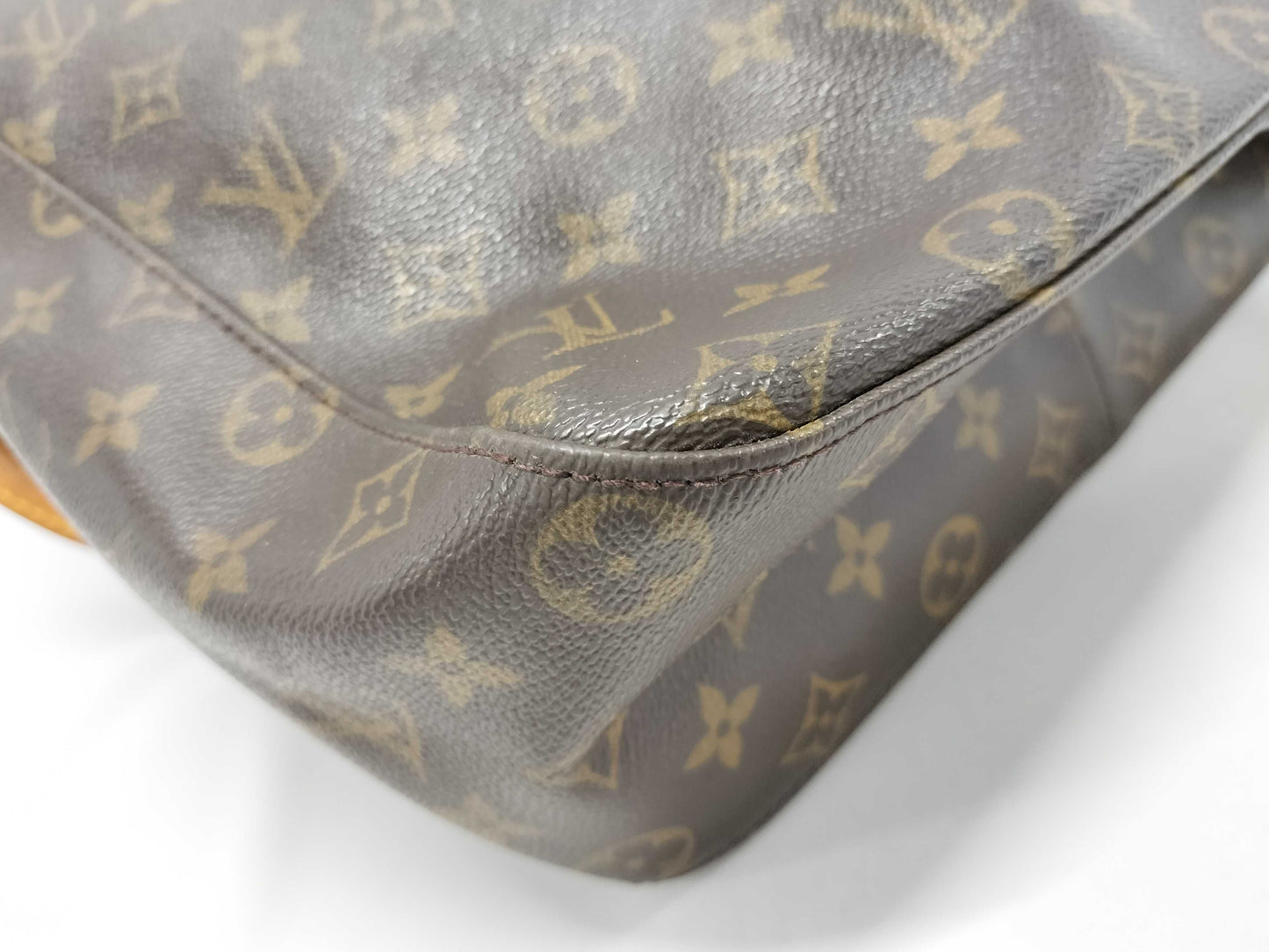 LOUIS VUITTON Louis Vuitton Monogram Looping GM Shoulder Bag