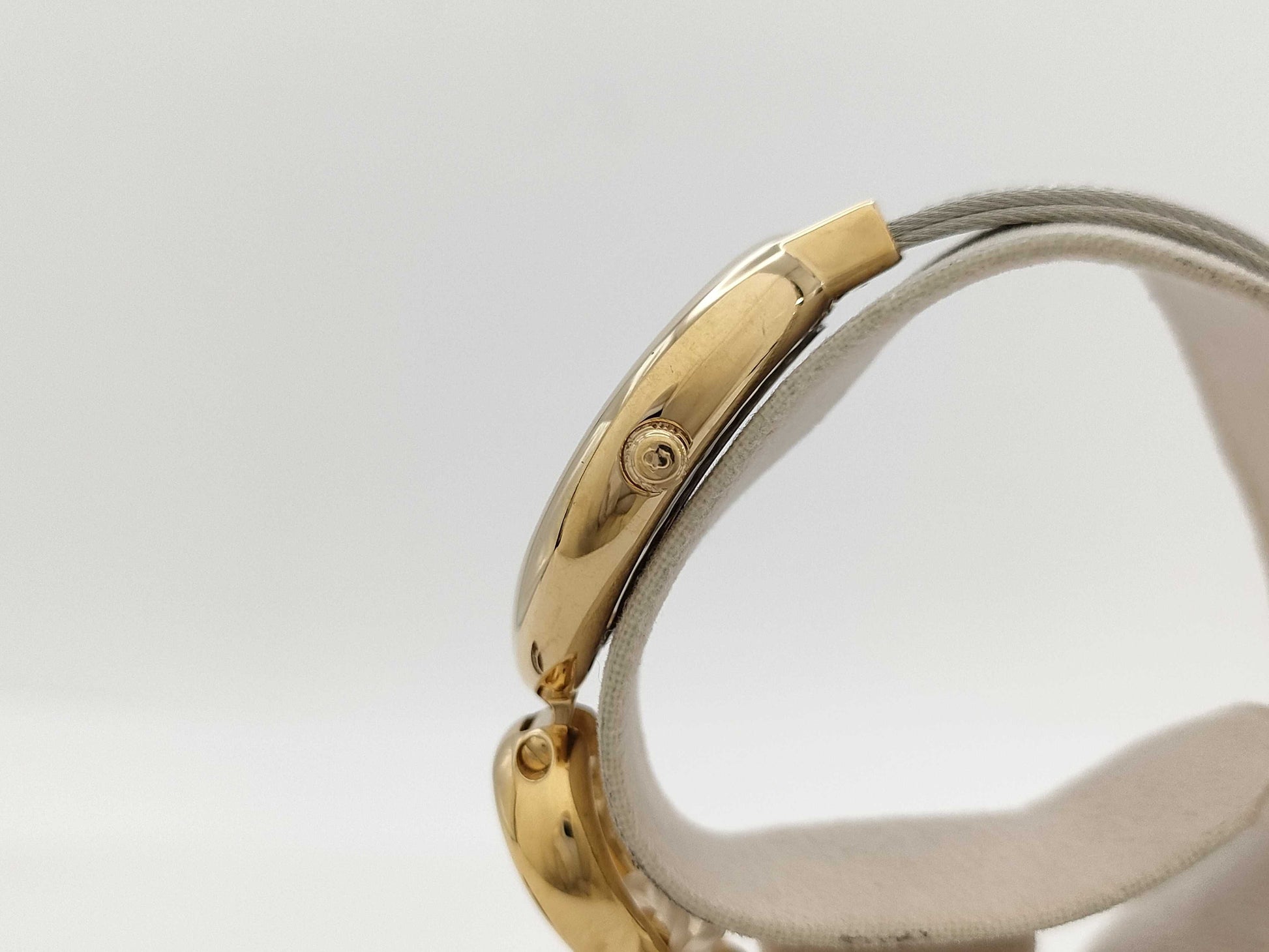 CHARRIOL MOY.570.O02 0976 Quartz White Shell Dial Women's Watch