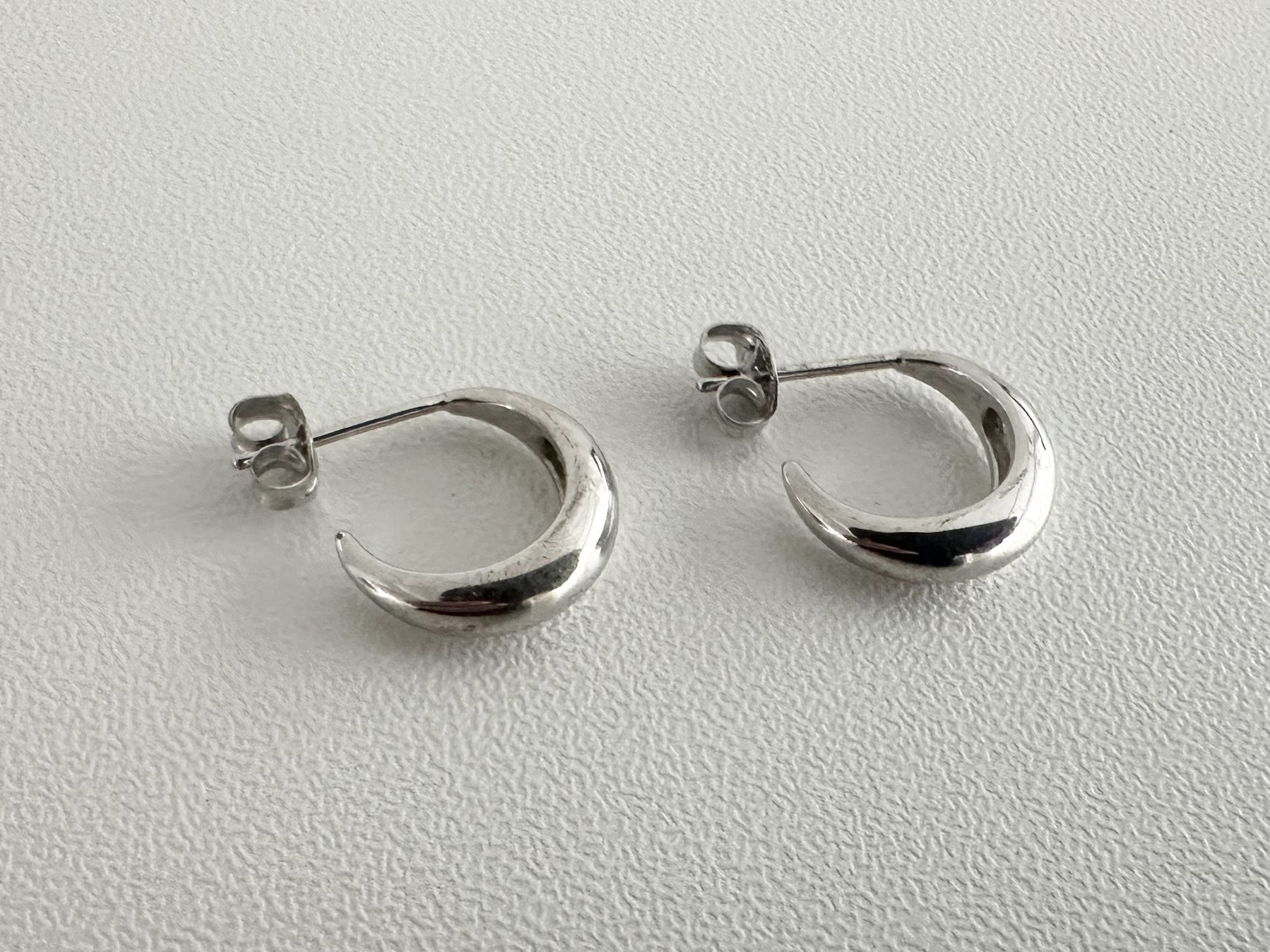 MARIHA Mystic Orbs Earrings Silver Collar Earrings