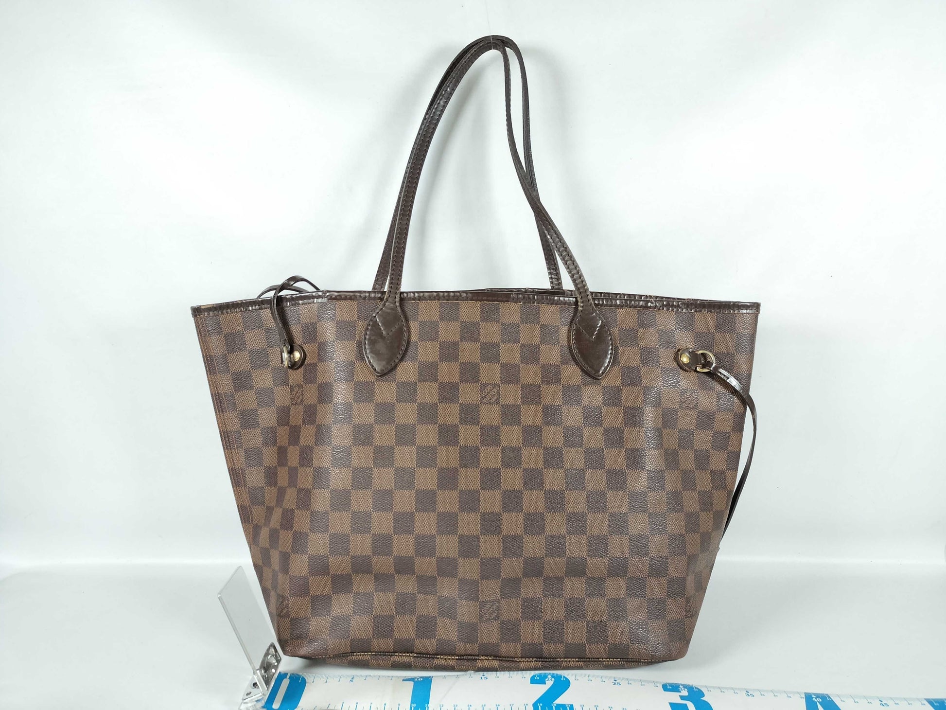 LOUIS VUITTON Neverfull MM Tote Bag