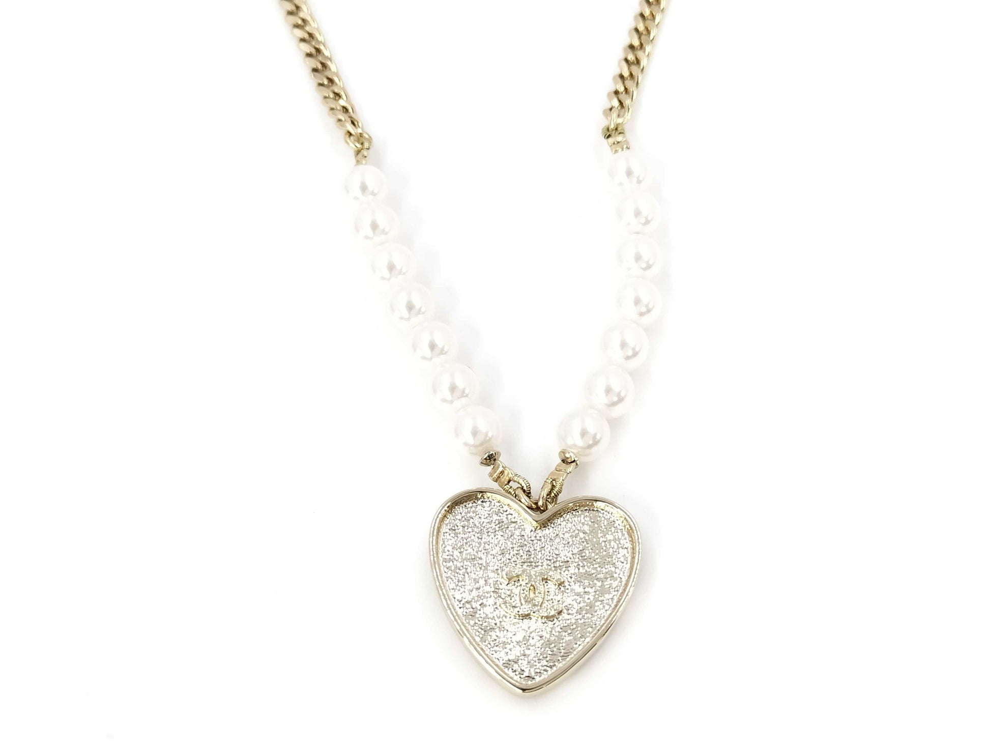 CHANEL NO.5 Heart Necklace B24 Necklace