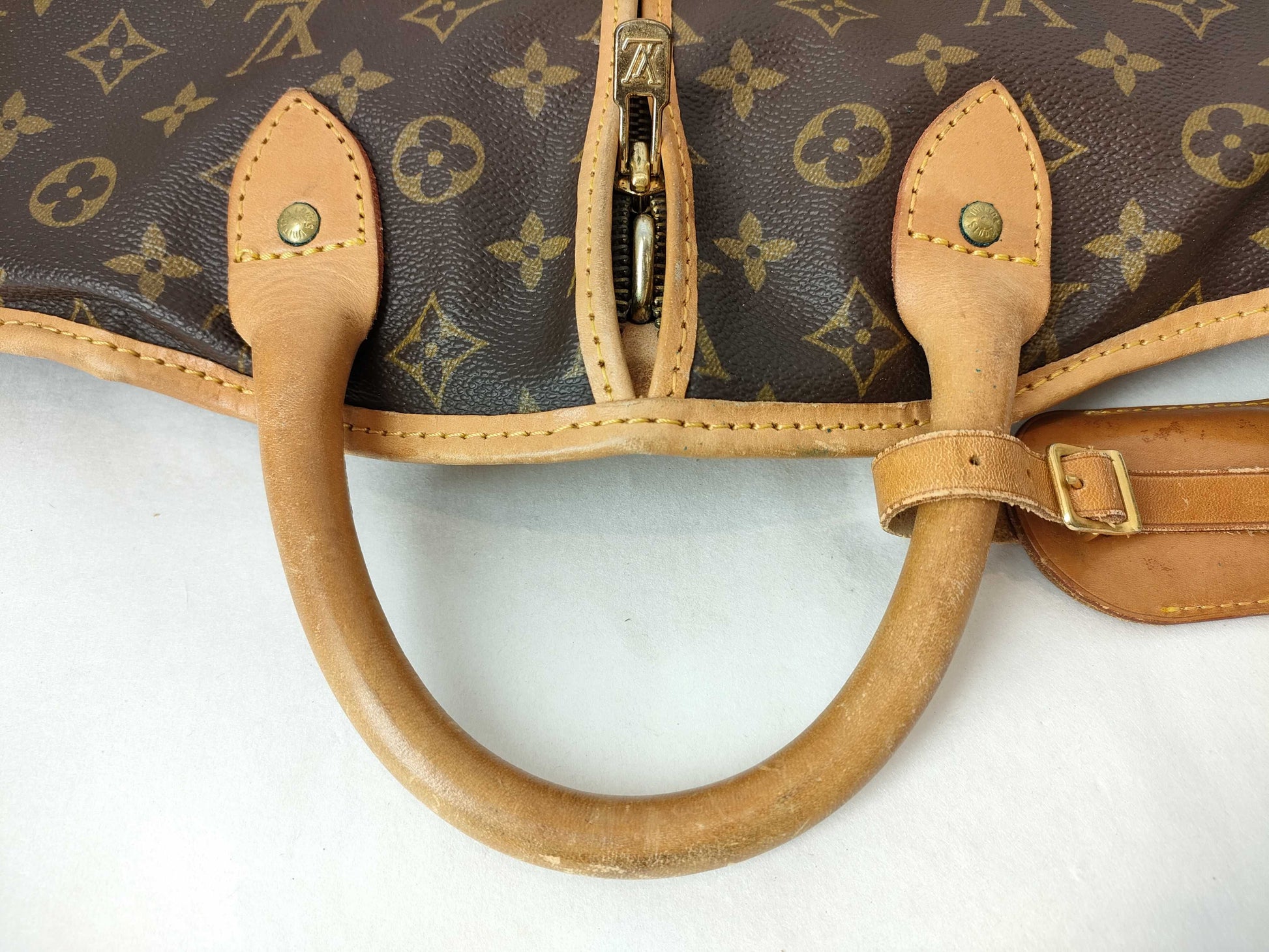 LOUIS VUITTON Monogram Louis Vuitton Garment Bag Brown Bag