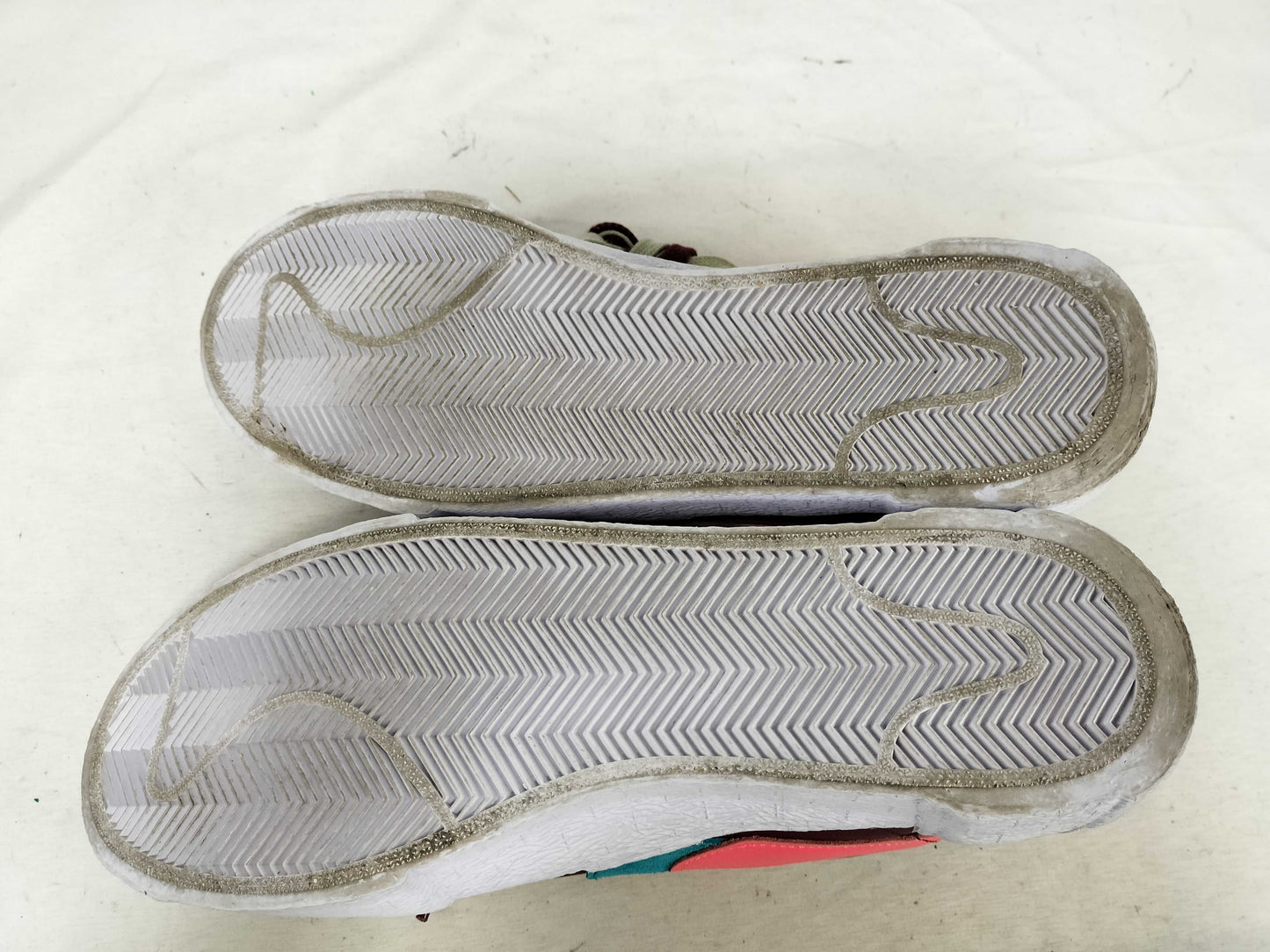 NIKE Nike x sacai x Kaws Blazer Low-Cut Sneakers