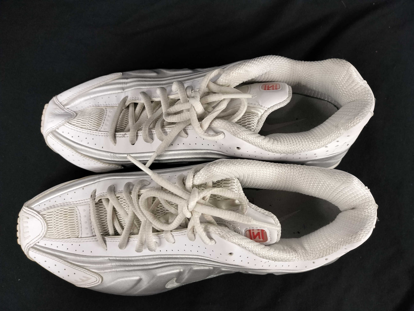 NIKE Nike Shox R4 WHITE Shox Sneakers White Sneakers