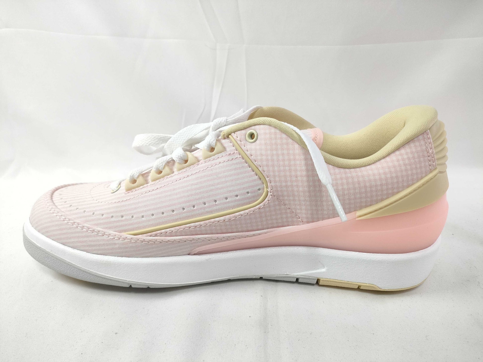 New Nike Air Jordan 2 Low Seersucker Sneakers