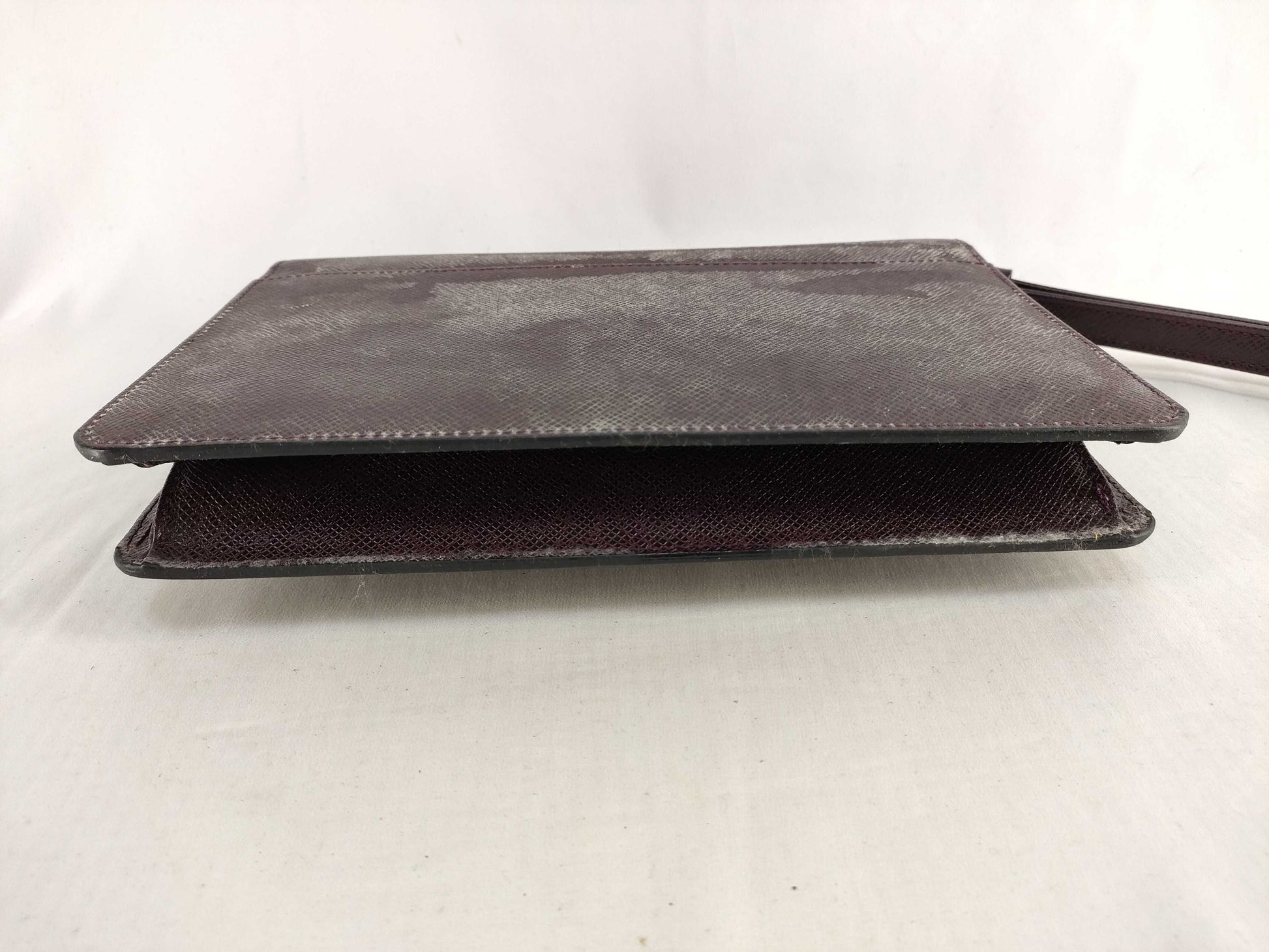 LOUIS VUITTON Taiga Taiga Pochette Clad Second Bag