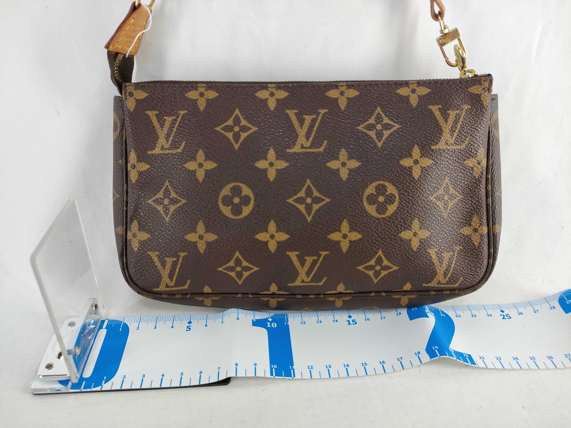 LOUIS VUITTON Monogram Accessoir Monogram AR0998 Pouch