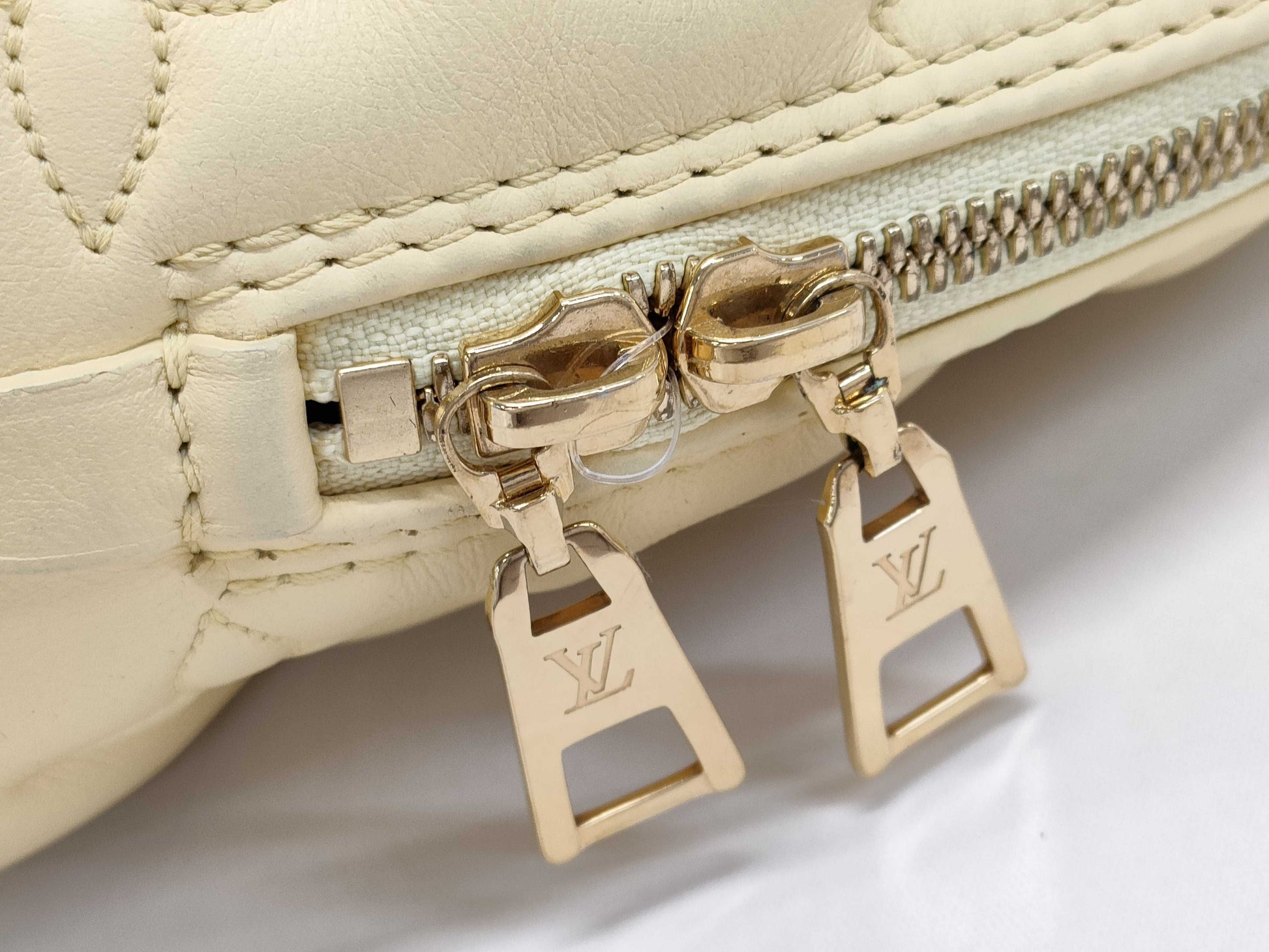 LOUIS VUITTON Alma BB Handbag