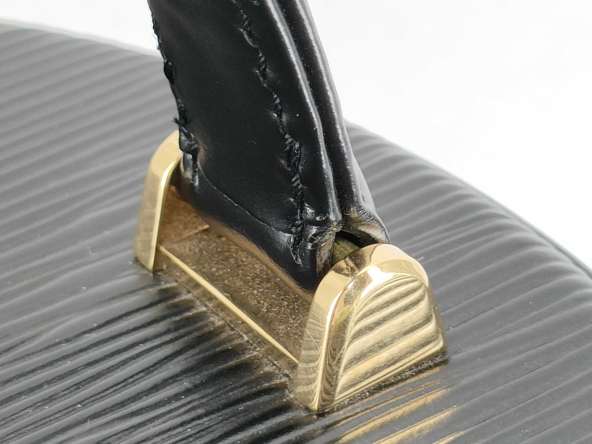 LOUIS VUITTON Epi LOUIS VUITTON Cannes M48032 Handbag