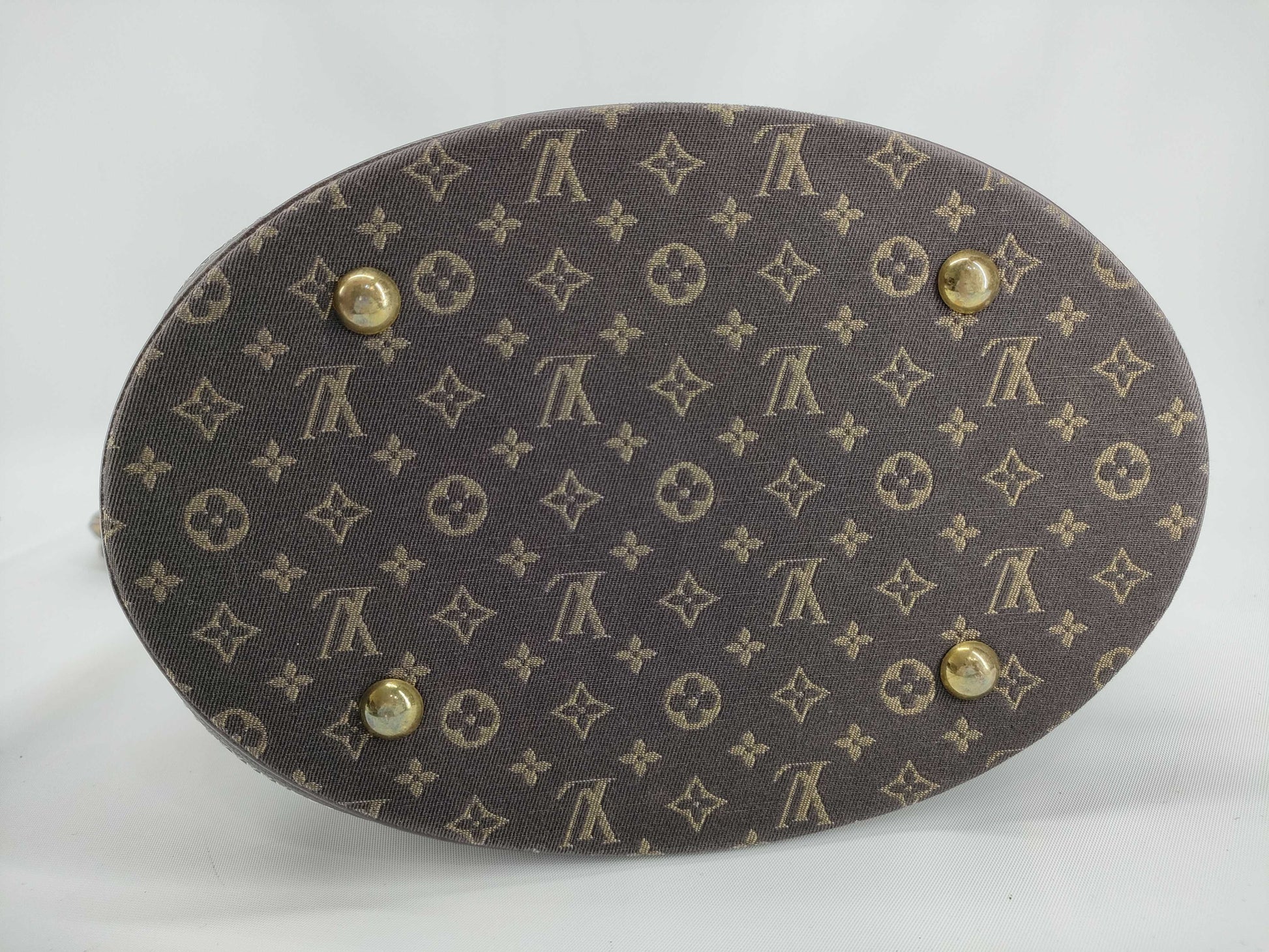 LOUIS VUITTON Monogram Mini LOUIS VUITTON Mini Lamp Bucket M95226 Tote Bag