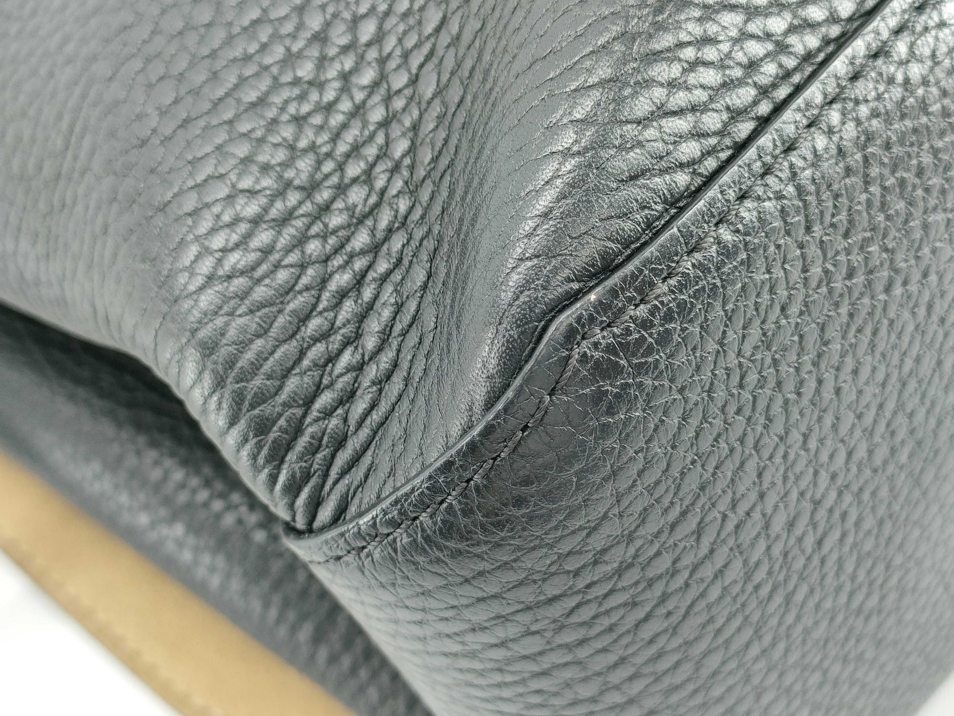 LOUIS VUITTON LOUIS VUITTON Volta M50255 Handbag